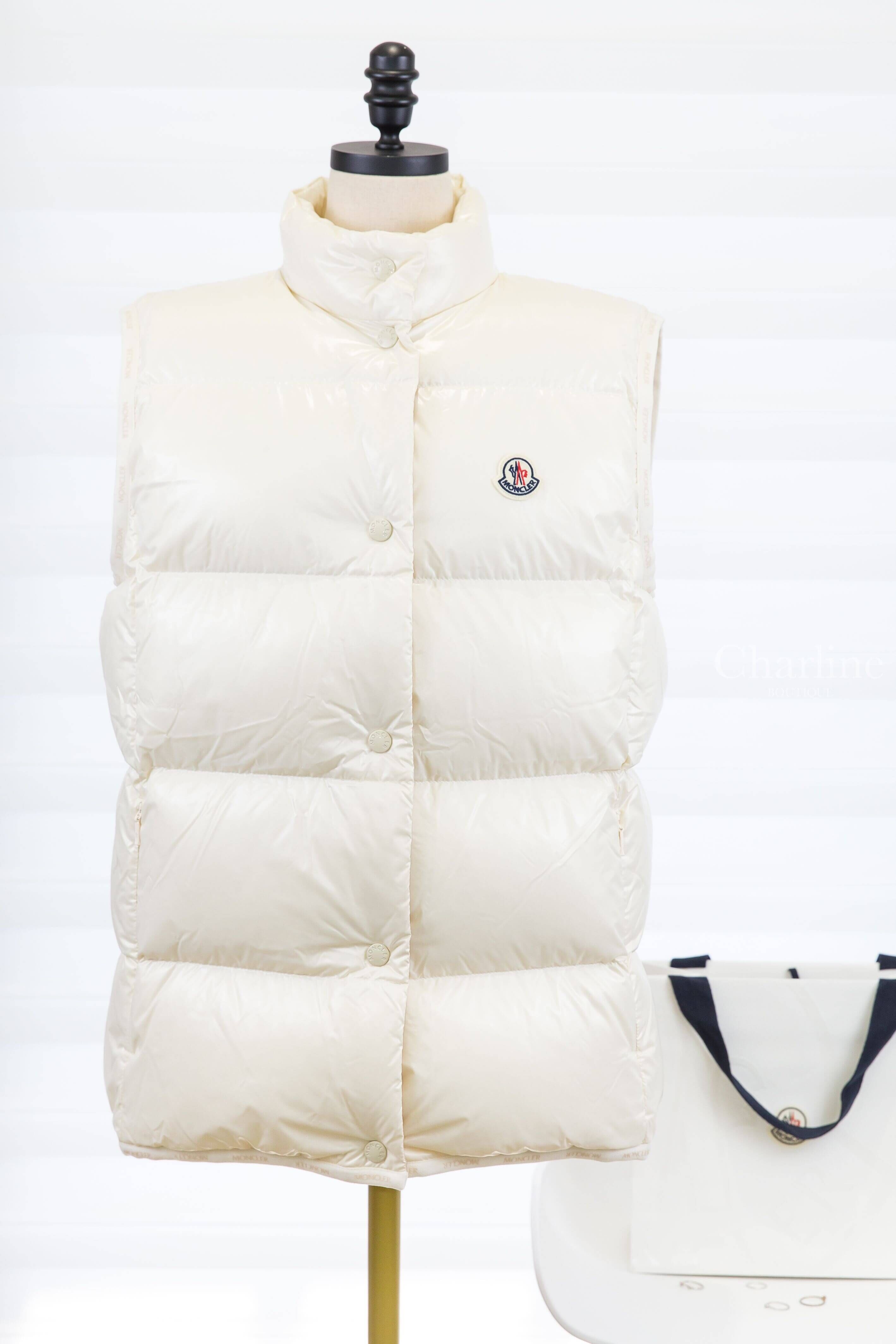 Moncler Badia Down Gilet 白色小立領奶茶色內裡白色圓釦羽絨背心
