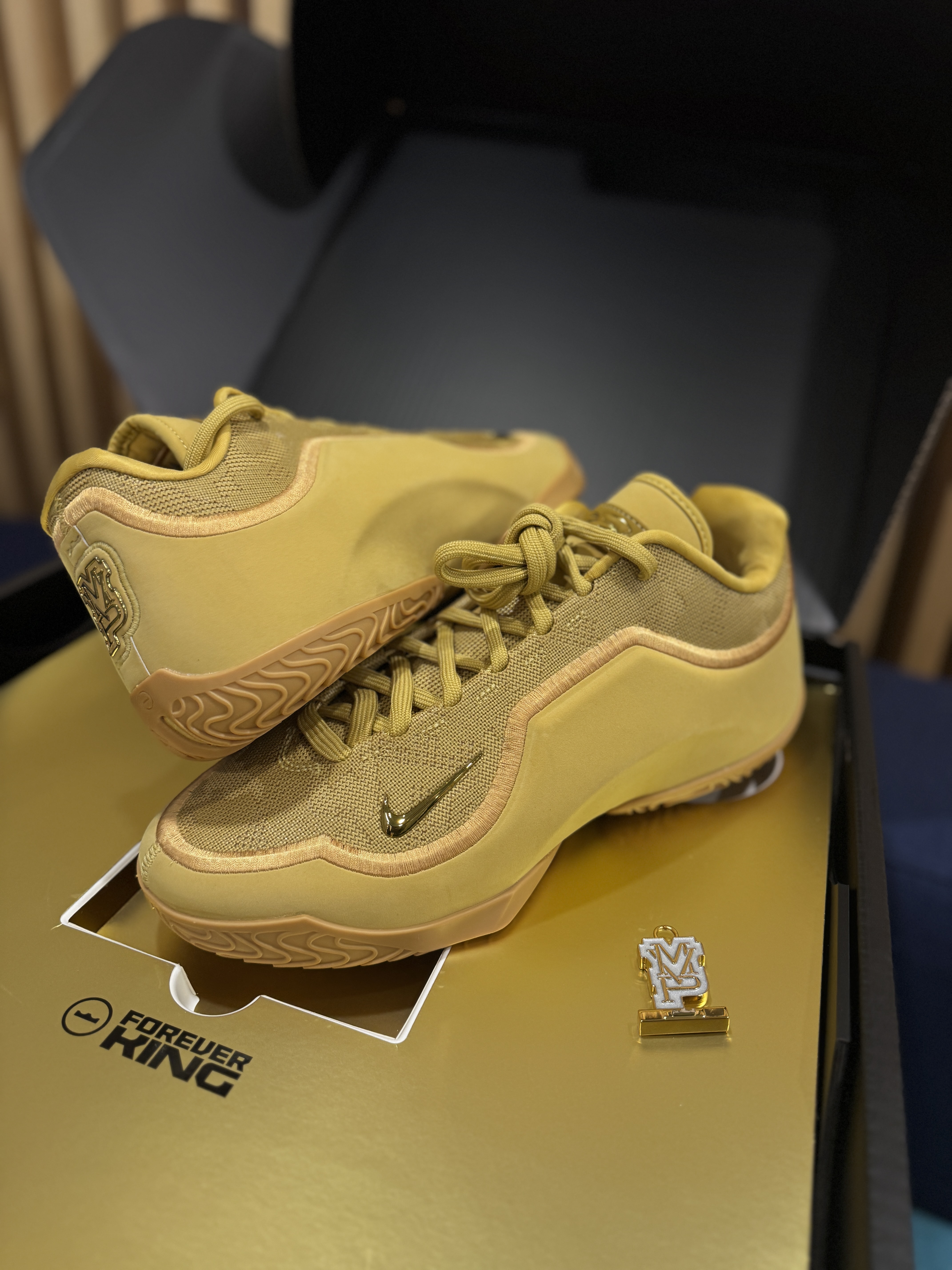 男鞋 NIKE LEBRON 23 'Honor Society' 金色 緩震 實戰 運動 籃球鞋【IH1514-701】LBJ23 LBJ