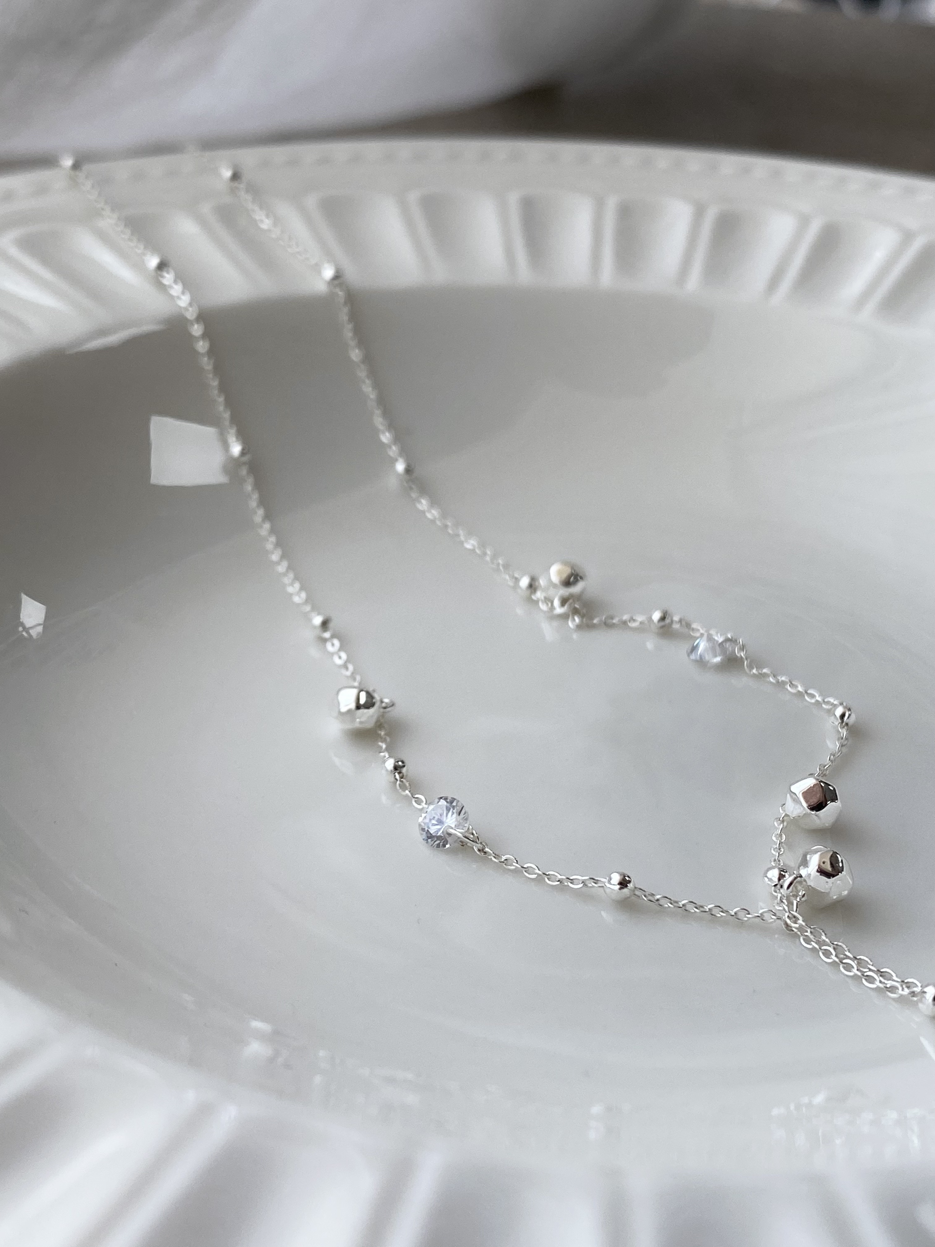 微光碎石鑽鎖骨鍊