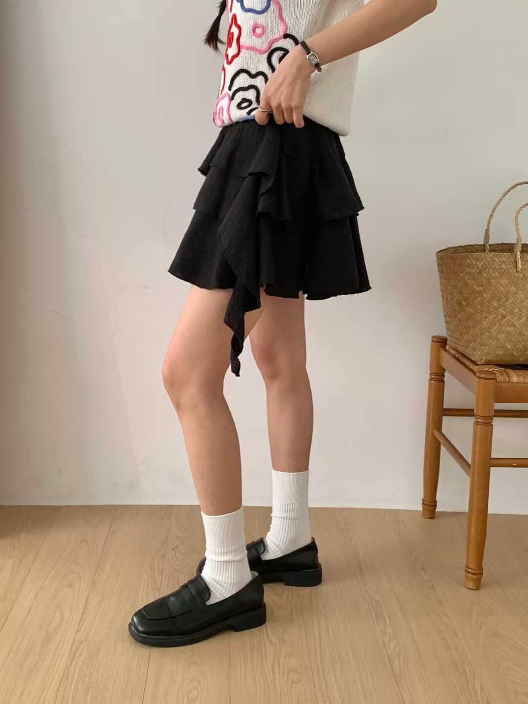 #04_層次蛋糕短裙 (米色/黑色)