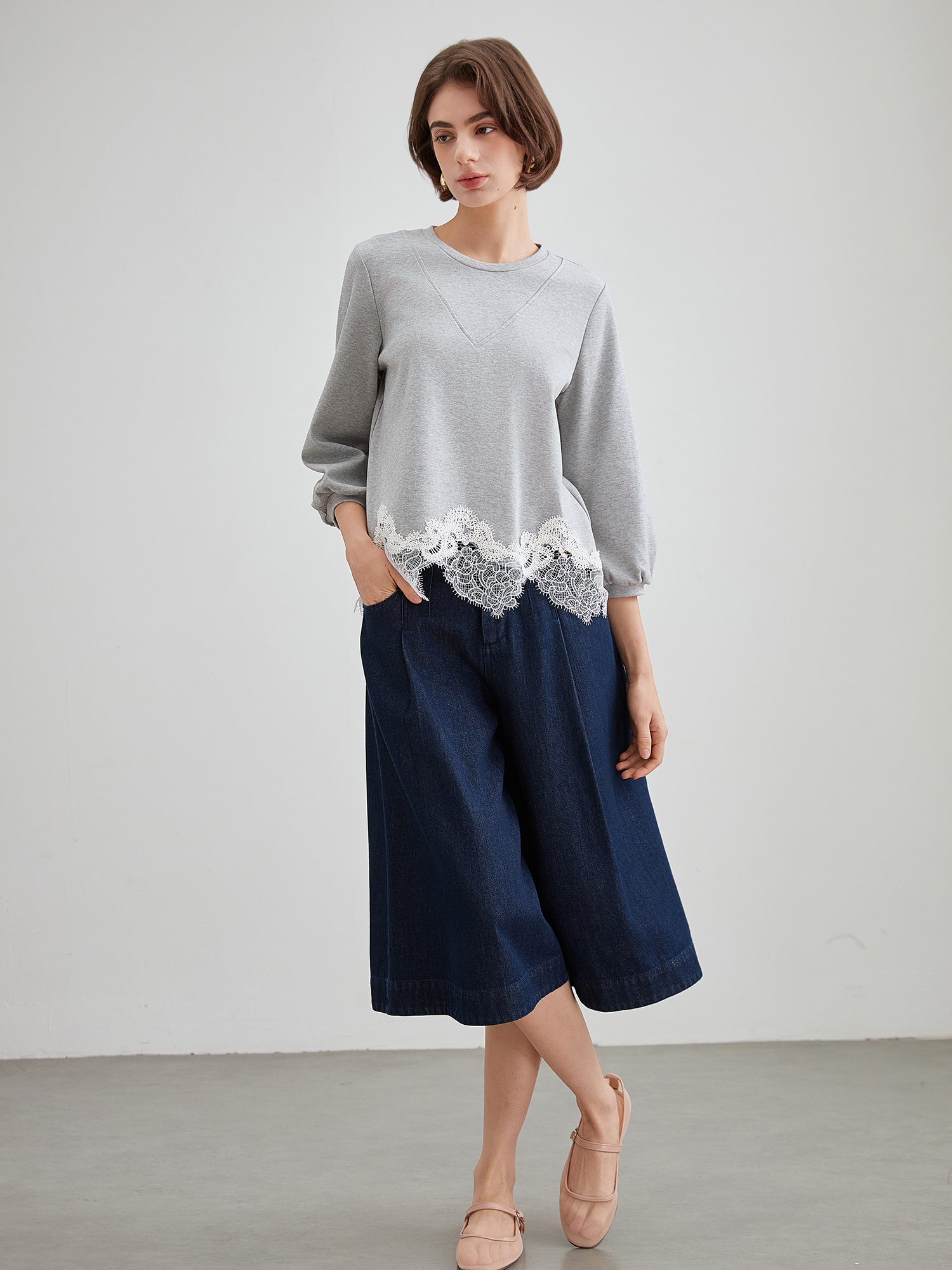 mi-tu 蕾絲拼接七分袖恤衫