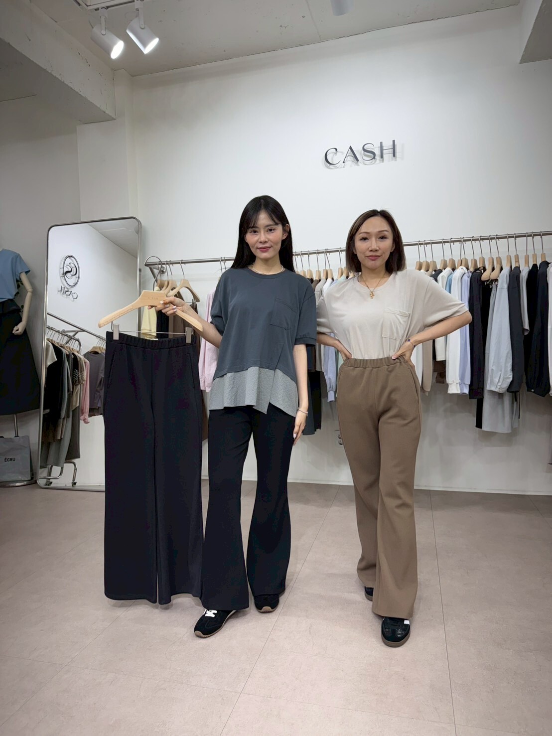 CA6002 彈性坑紋喇叭褲 (S/M)