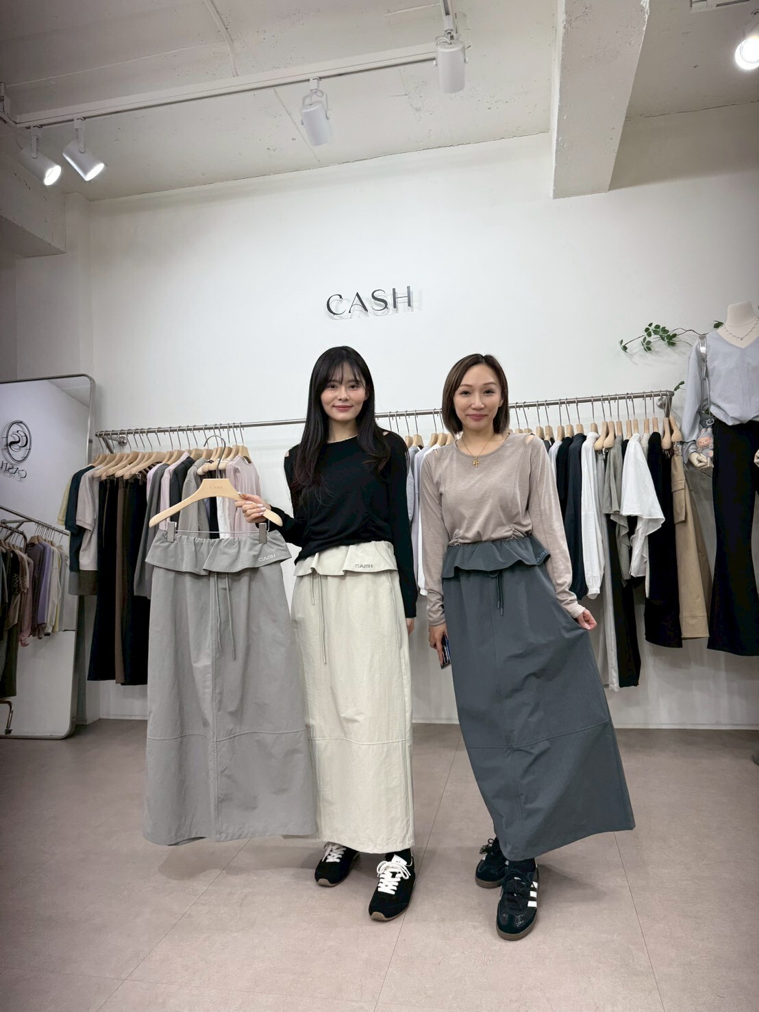 CA6008 小荷葉邊腰工裝長裙