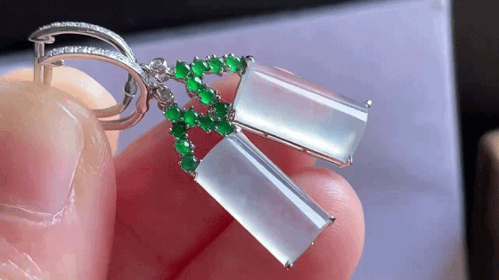 37747 翡翠冰種無事牌耳環