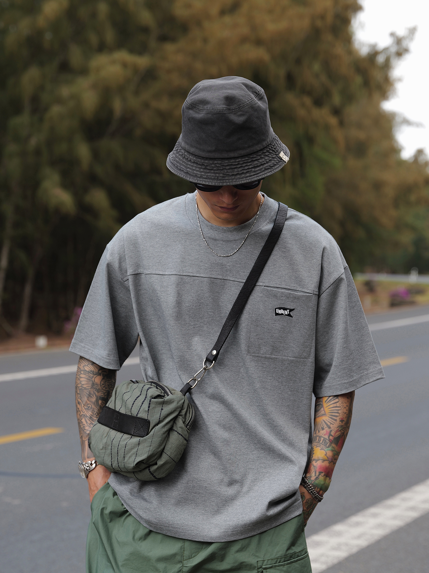 #預購 UNBENT 26SS 日系休閒 刺繡LOGO 寬鬆口袋純棉 圓領短踢 五色