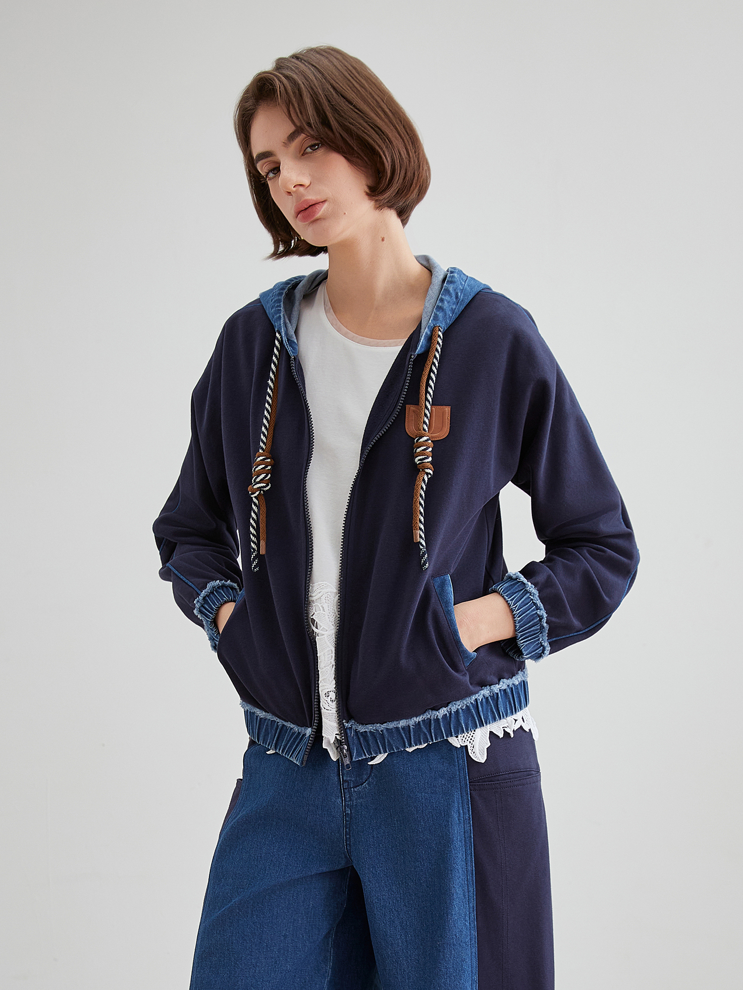 mi-tu抽繩拼接款連帽外套