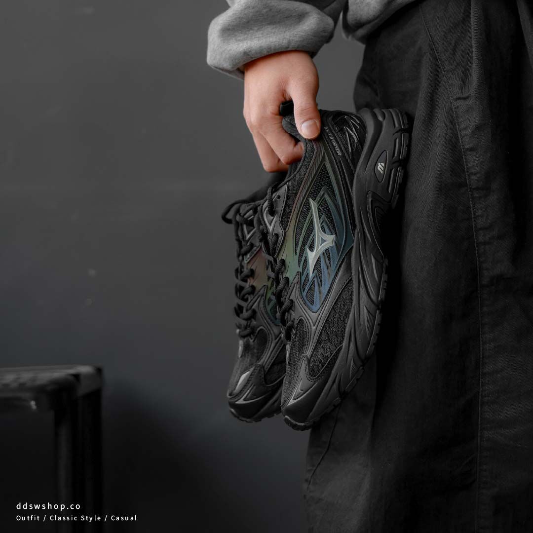 "代購" Mizuno FIYI V2 機能復古鞋 液態黑 金屬 未來感 復古跑鞋