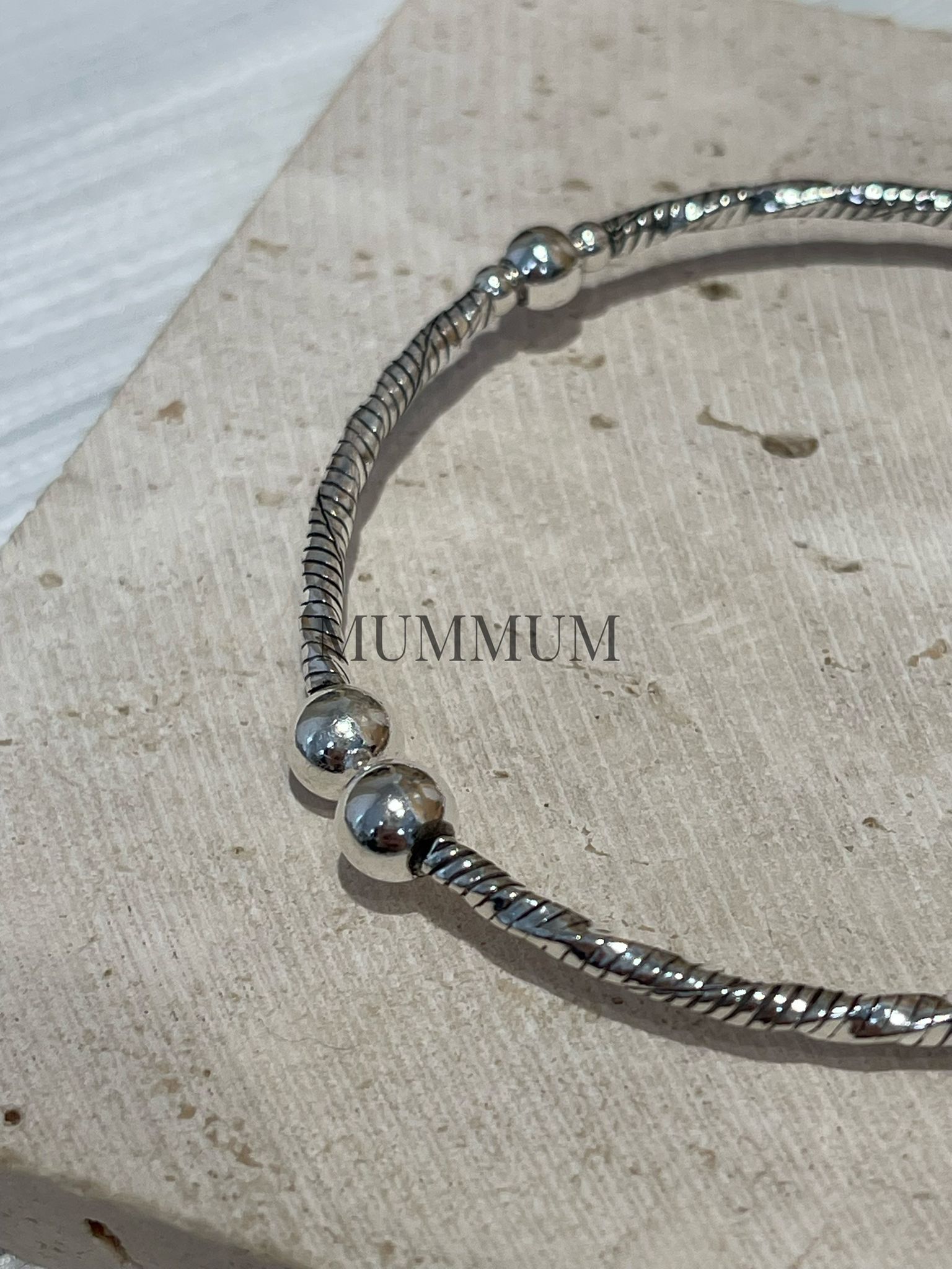 SL13266/扭紋搭配線條大細珠手鐲