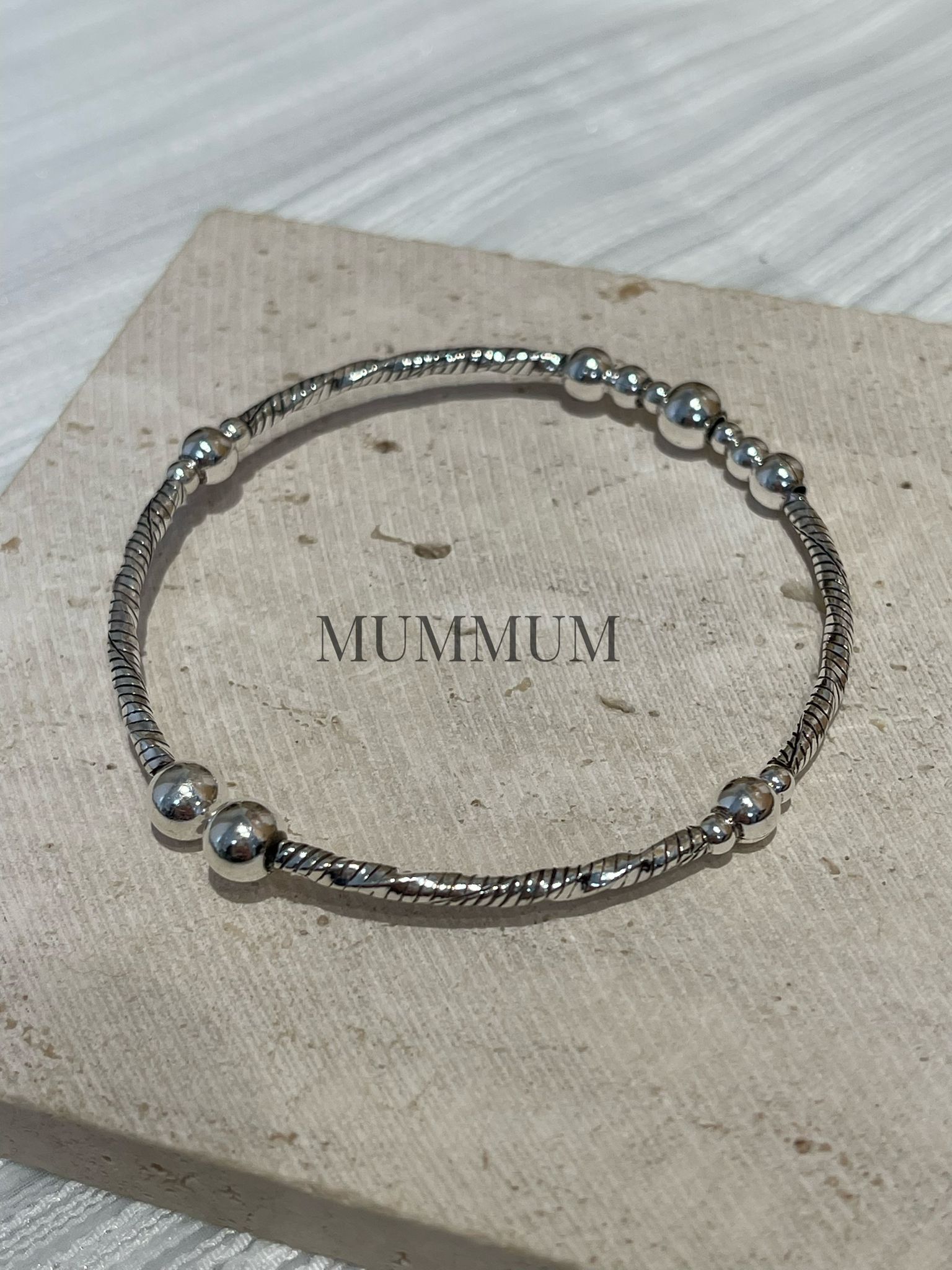 SL13266/扭紋搭配線條大細珠手鐲