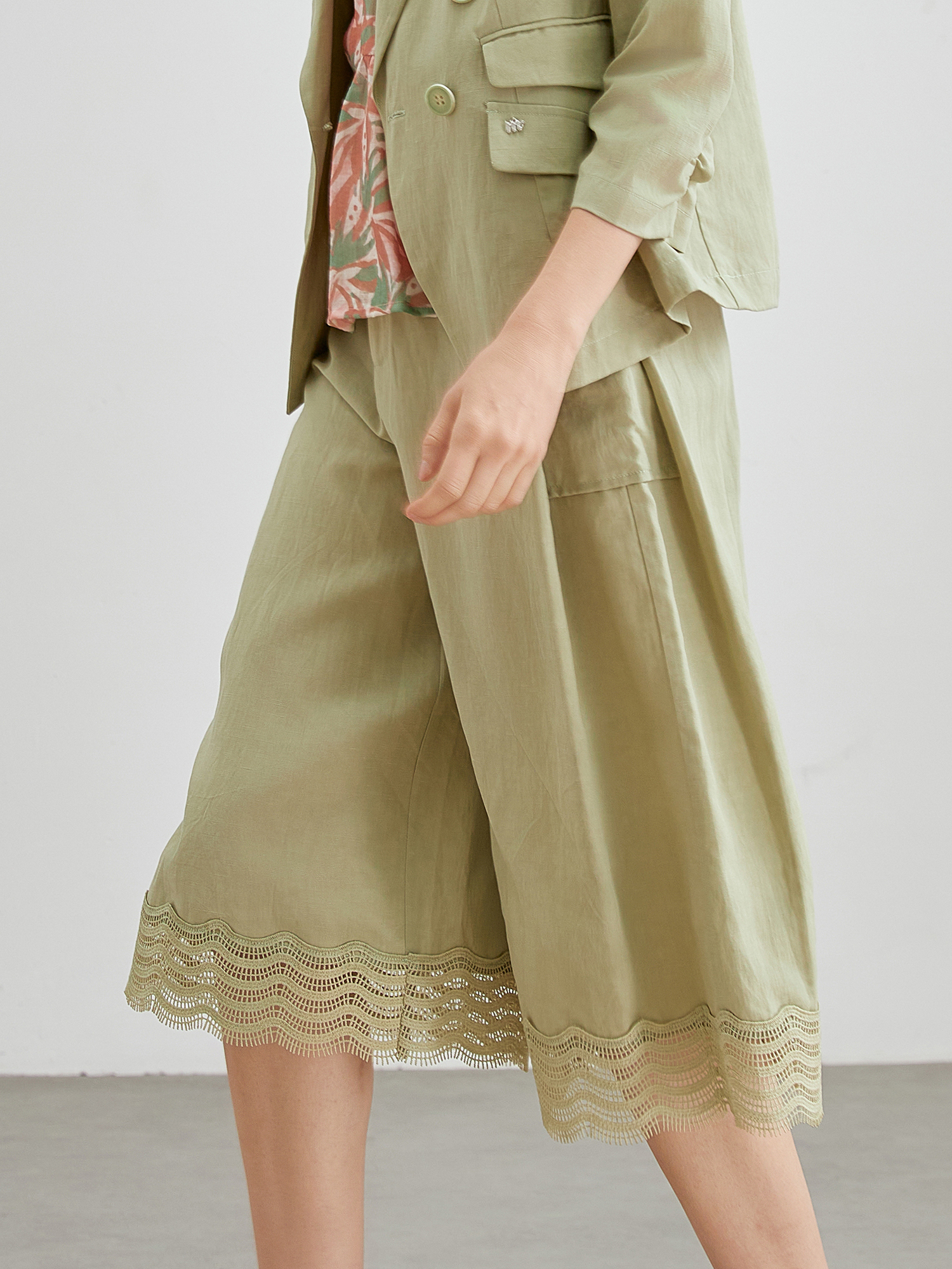 mi-tu 蕾絲拼接闊腿褲