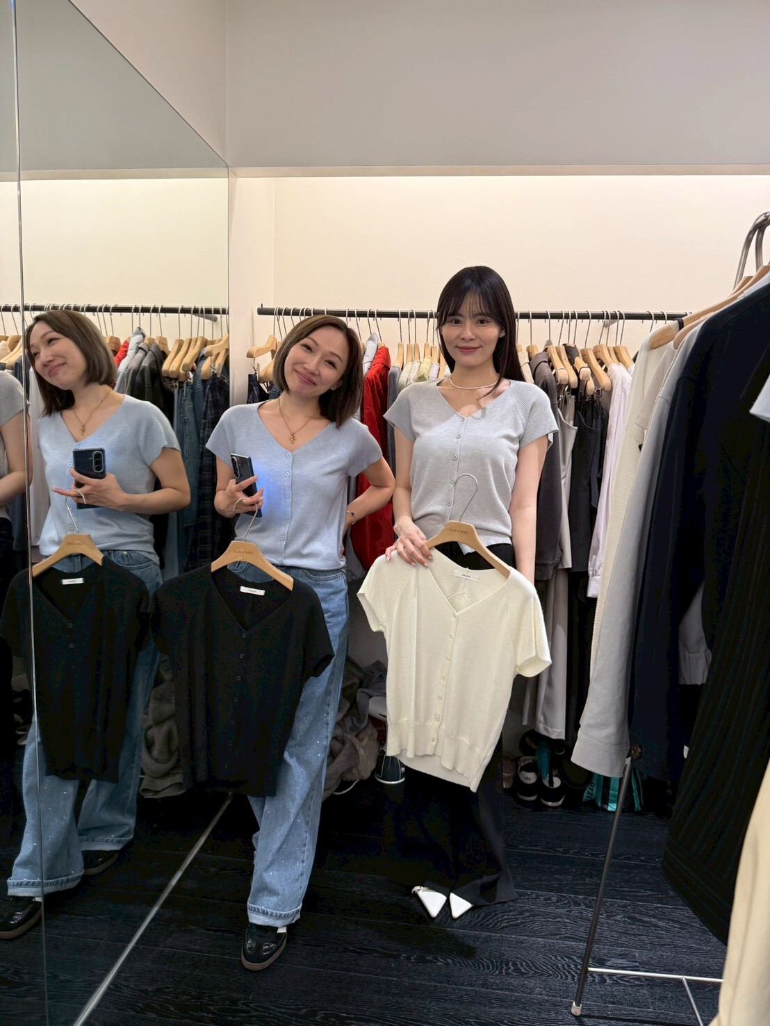 OB5511 V領拼坑紋小上衣*特價* (優惠碼同充值購物金不適用)