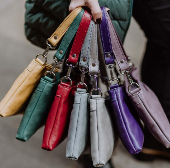 西班牙代購 Barcelona Rectangular crossbody leather bag with the Barcelona tile