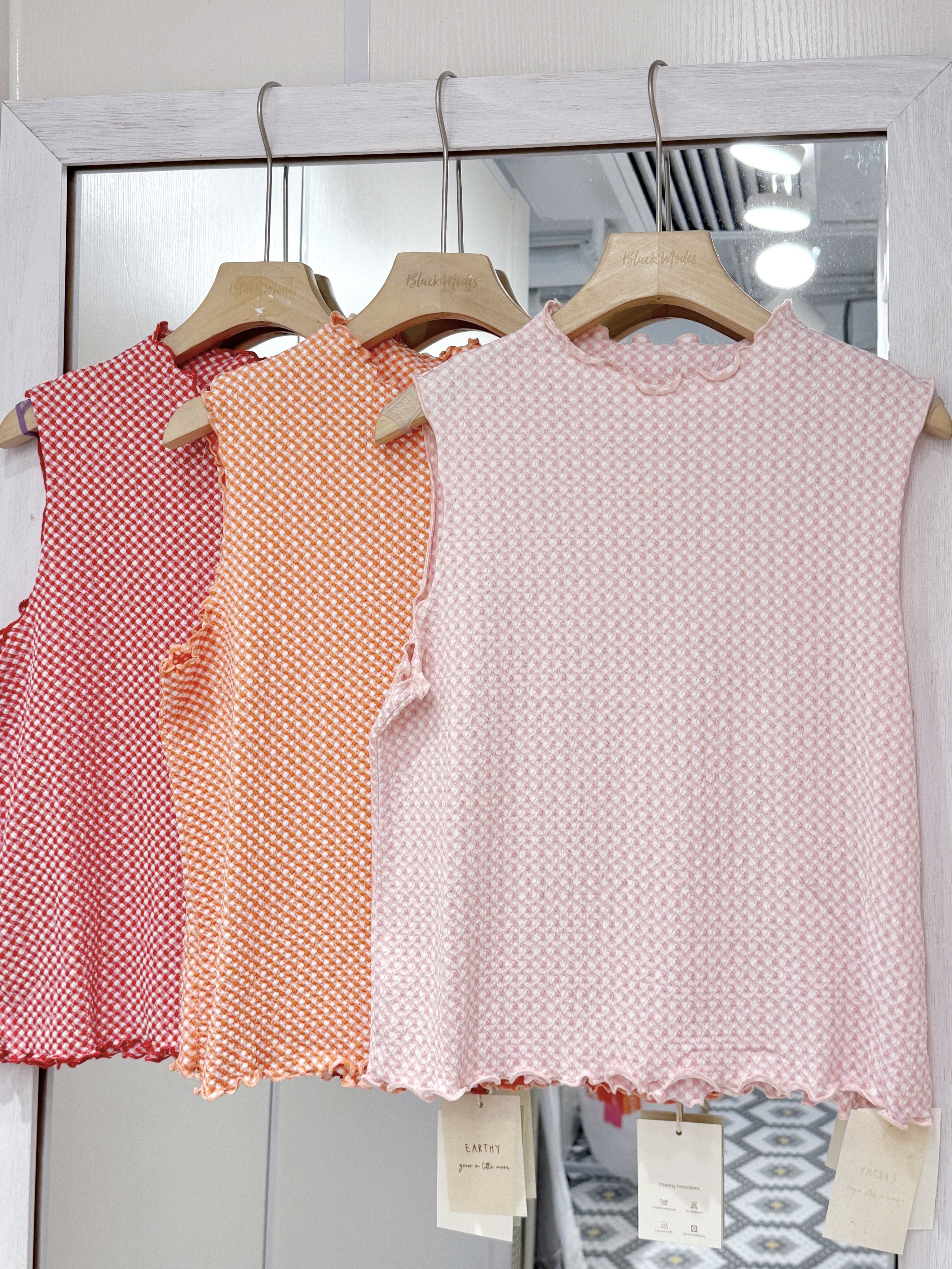 EA1232｜多巴胺色日系ruffle格紋背心⋆｡˚🎨₊˚ ༘