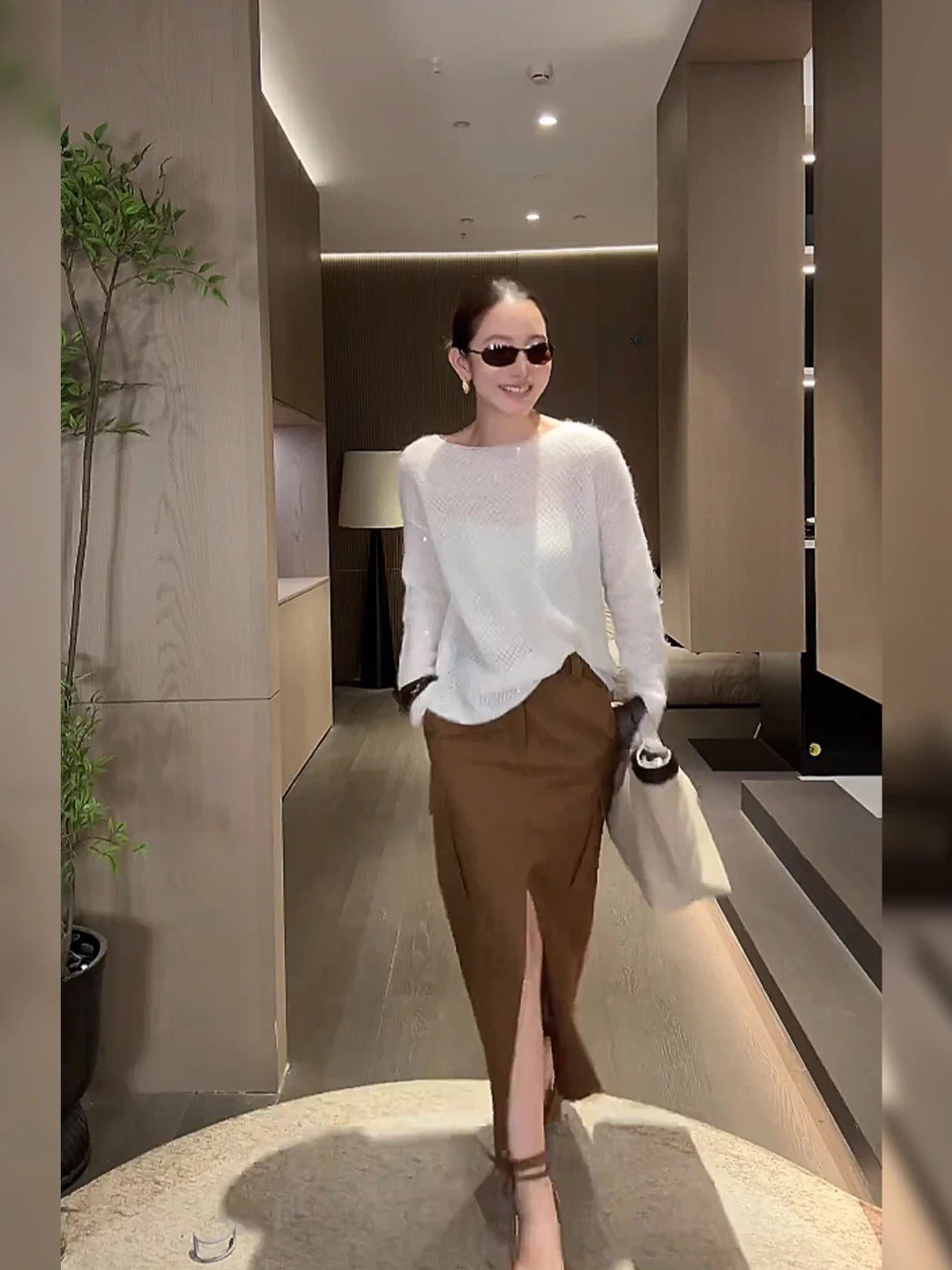 焦糖駝前開衩造型鉛筆裙長裙-S-L (Elegant & Love)