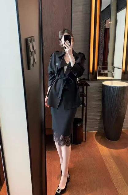 睫毛蕾絲拼接 挺版鉛筆裙