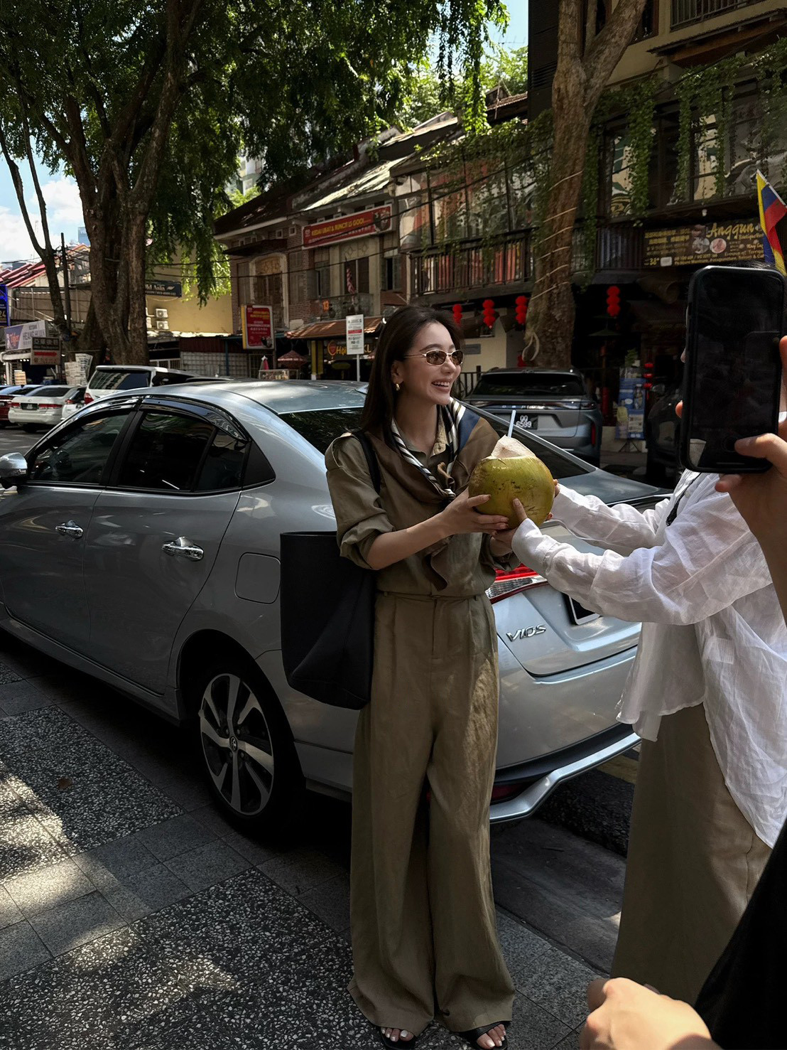 橄欖綠翻領排釦收腰造型連身褲長褲-S-L (Elegant & Love)