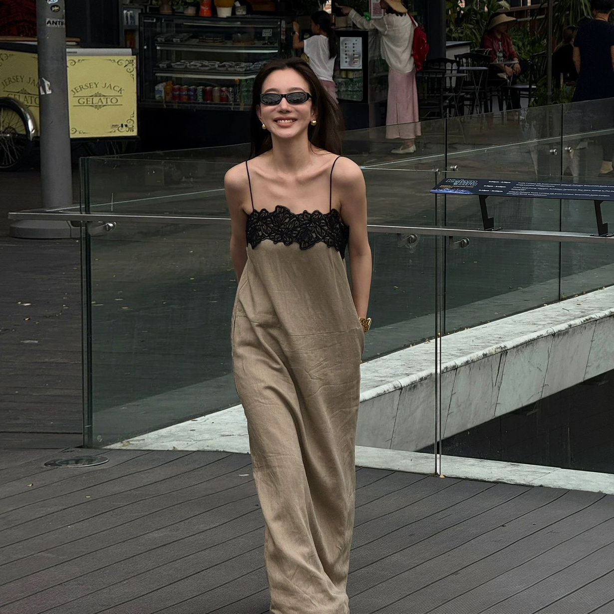 細肩帶蕾絲滾邊天絲亞麻長洋裝-S-L (Elegant & Love)