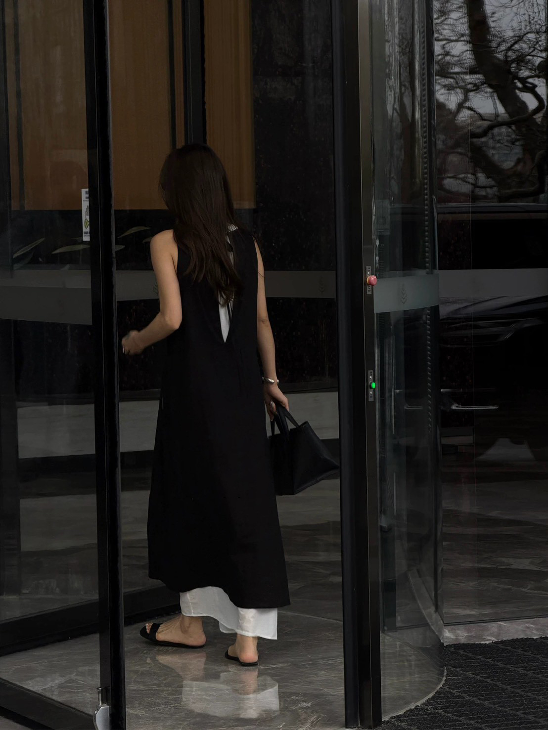 經典黑白配色兩件式無袖傘擺長洋裝SET-S-L (Elegant & Love)