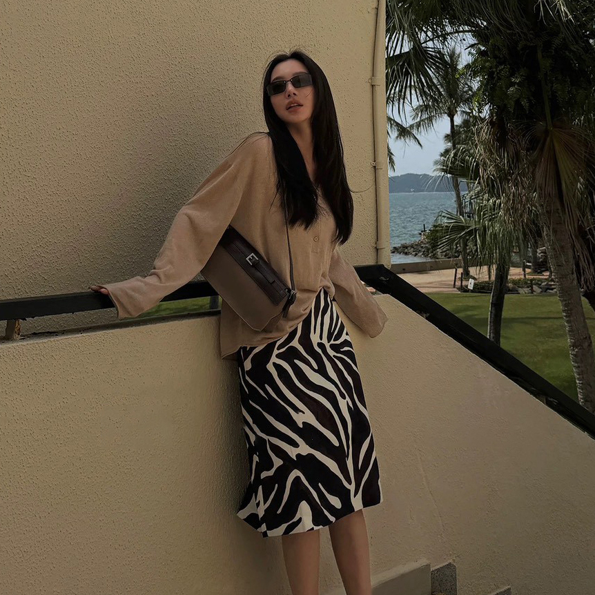 經典黑白配色斑馬紋鉛筆裙長裙-S-XL (Elegant & Love)