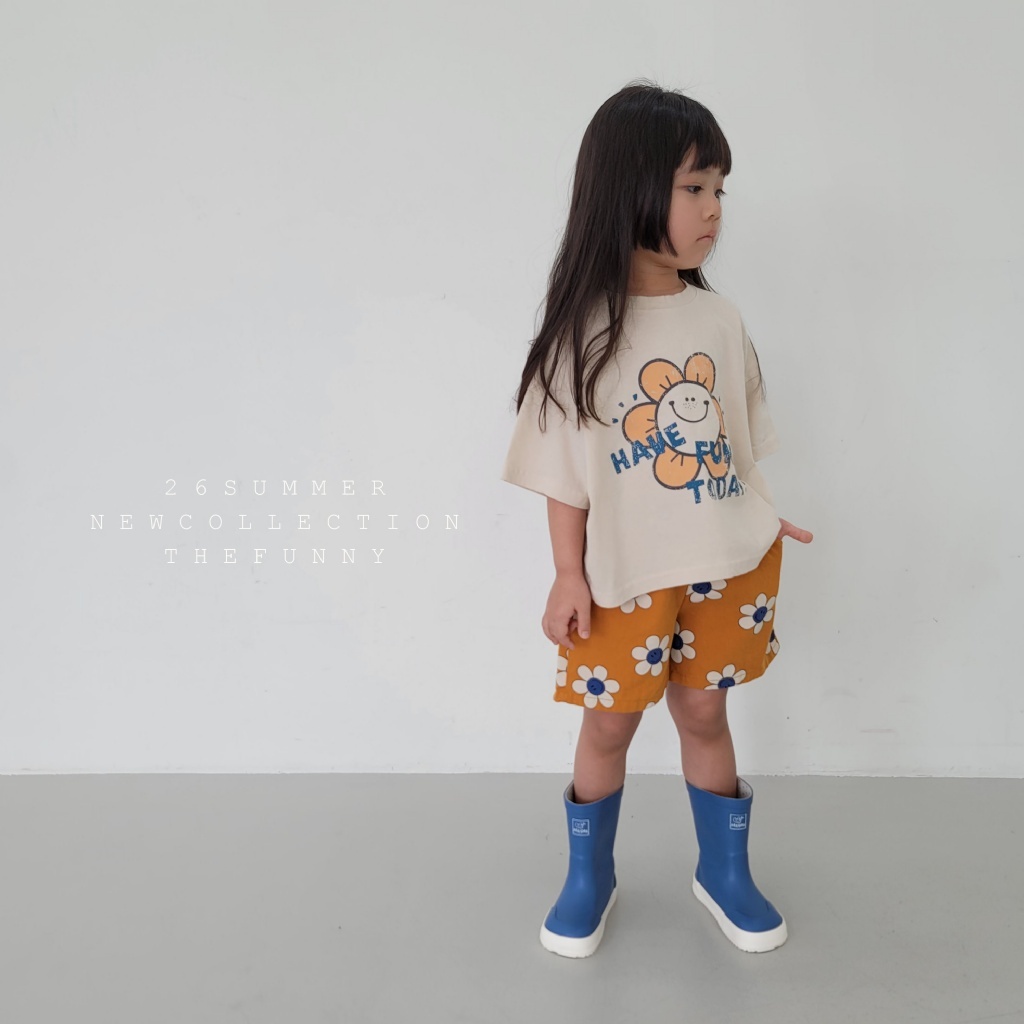 正韓夏thefunny 微笑花朵短褲