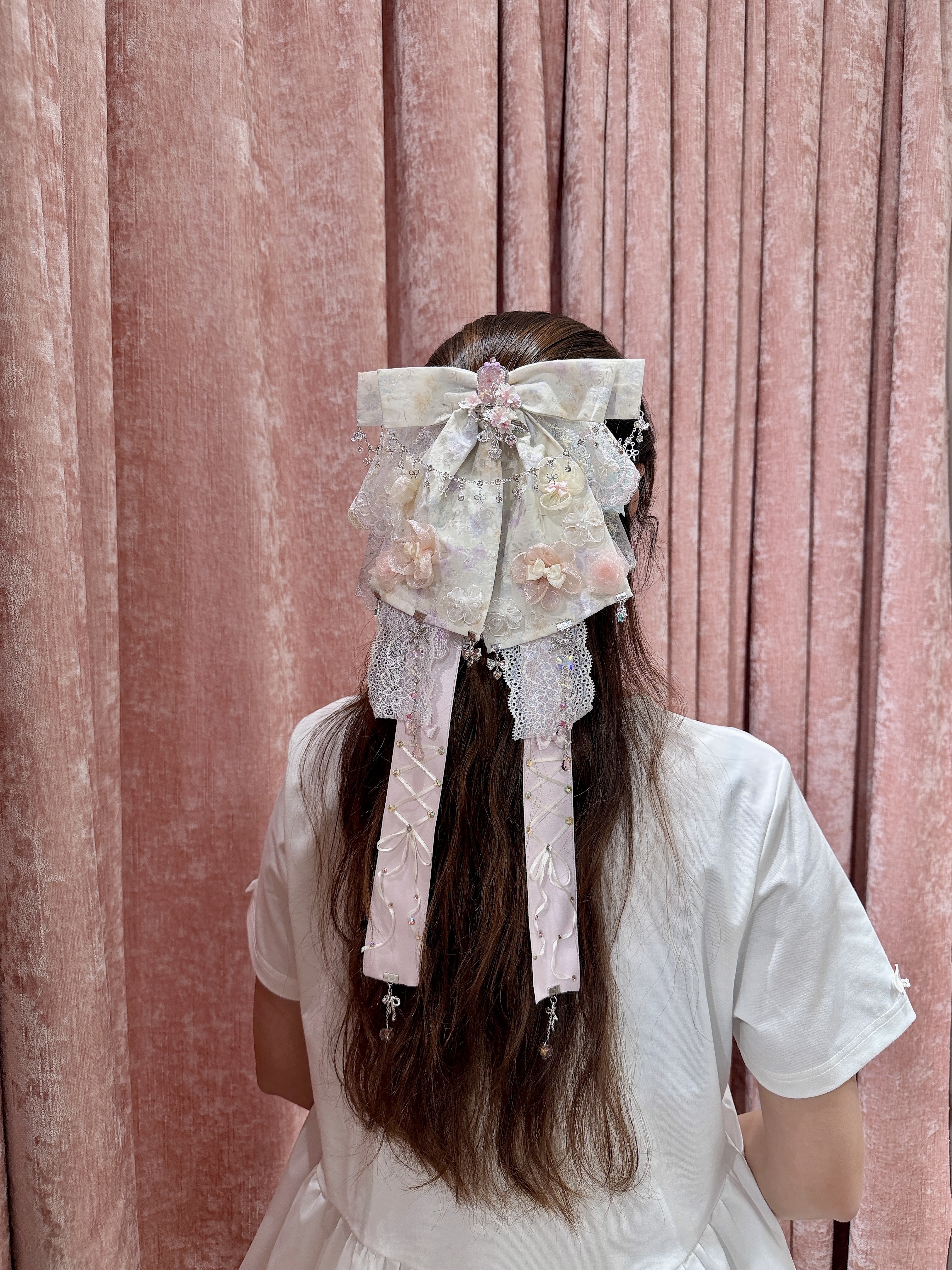 Relevé Hair Skirt Bow Hair Clip