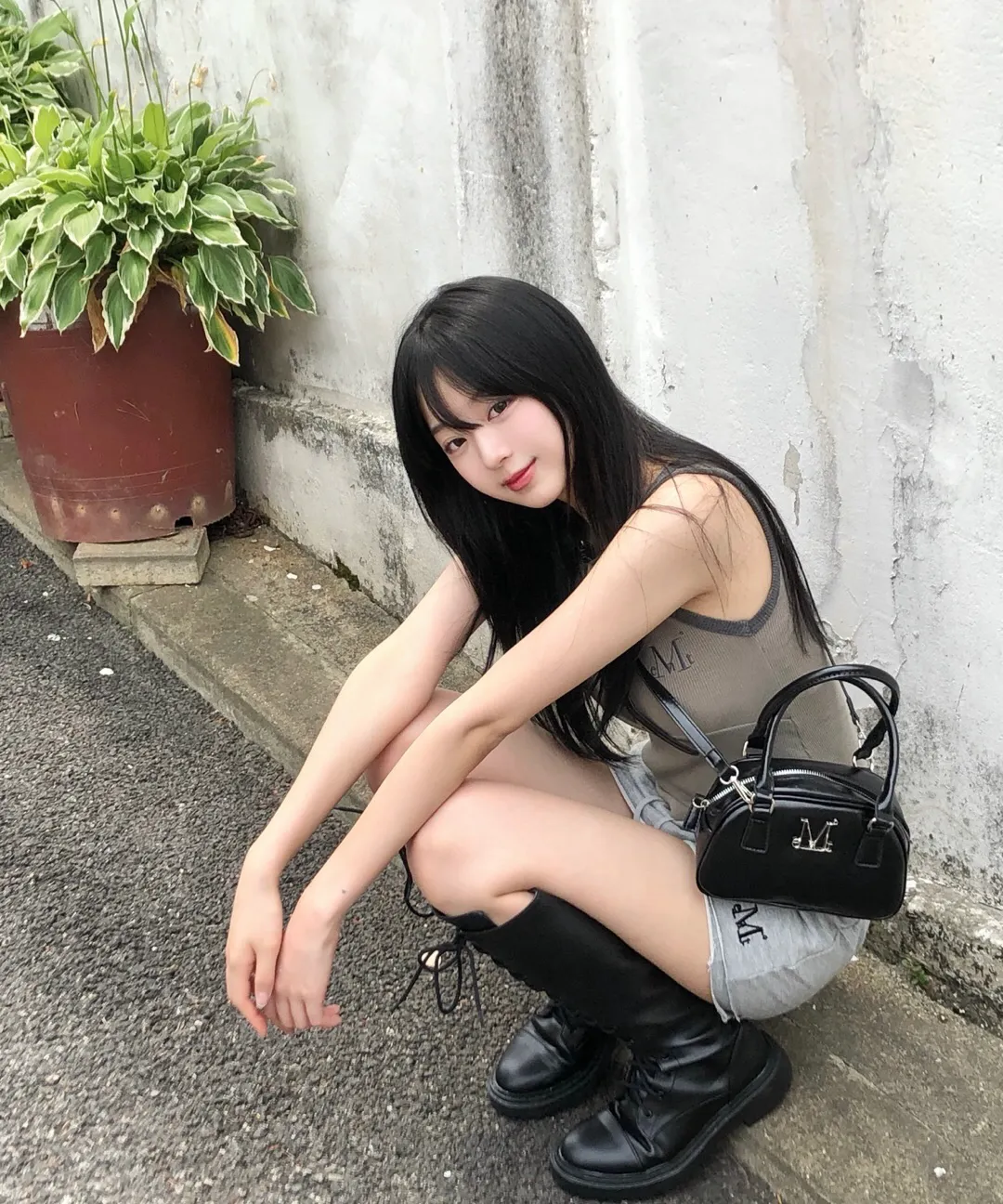 🇰🇷韓國 MUCENT 金屬Logo 手提肩背包 黑