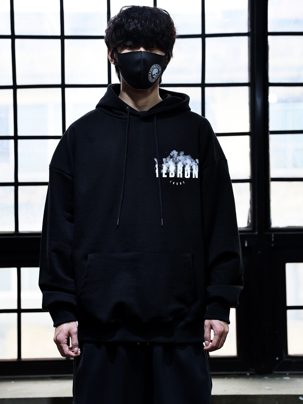 勒布朗煙霧連帽衫