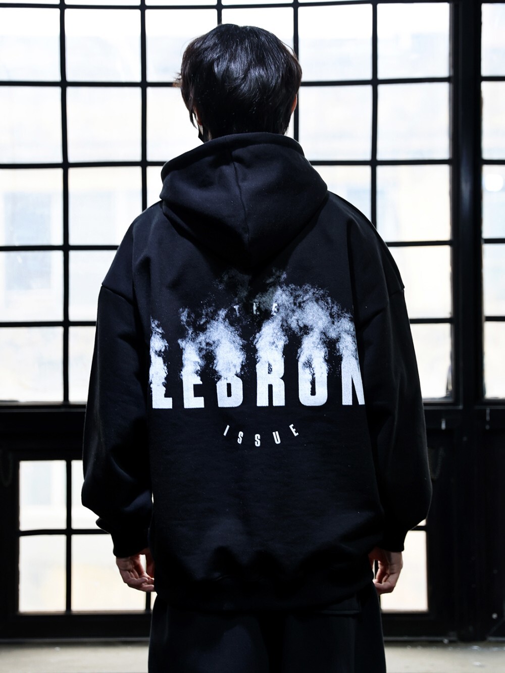 勒布朗煙霧連帽衫