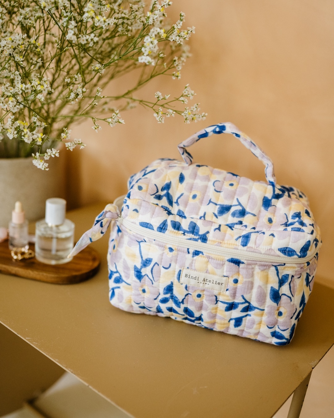 愛米莉亞藍色 | 方塊化妝包