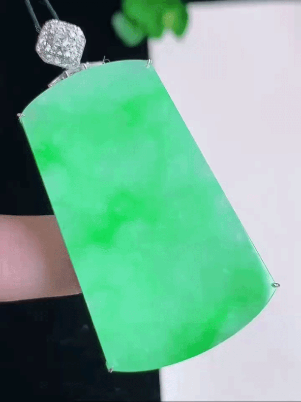 37751 翡翠飄綠無事牌