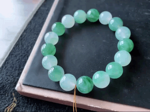 37755 翡翠冰種飄花圓珠手串 (12.2mm直徑)