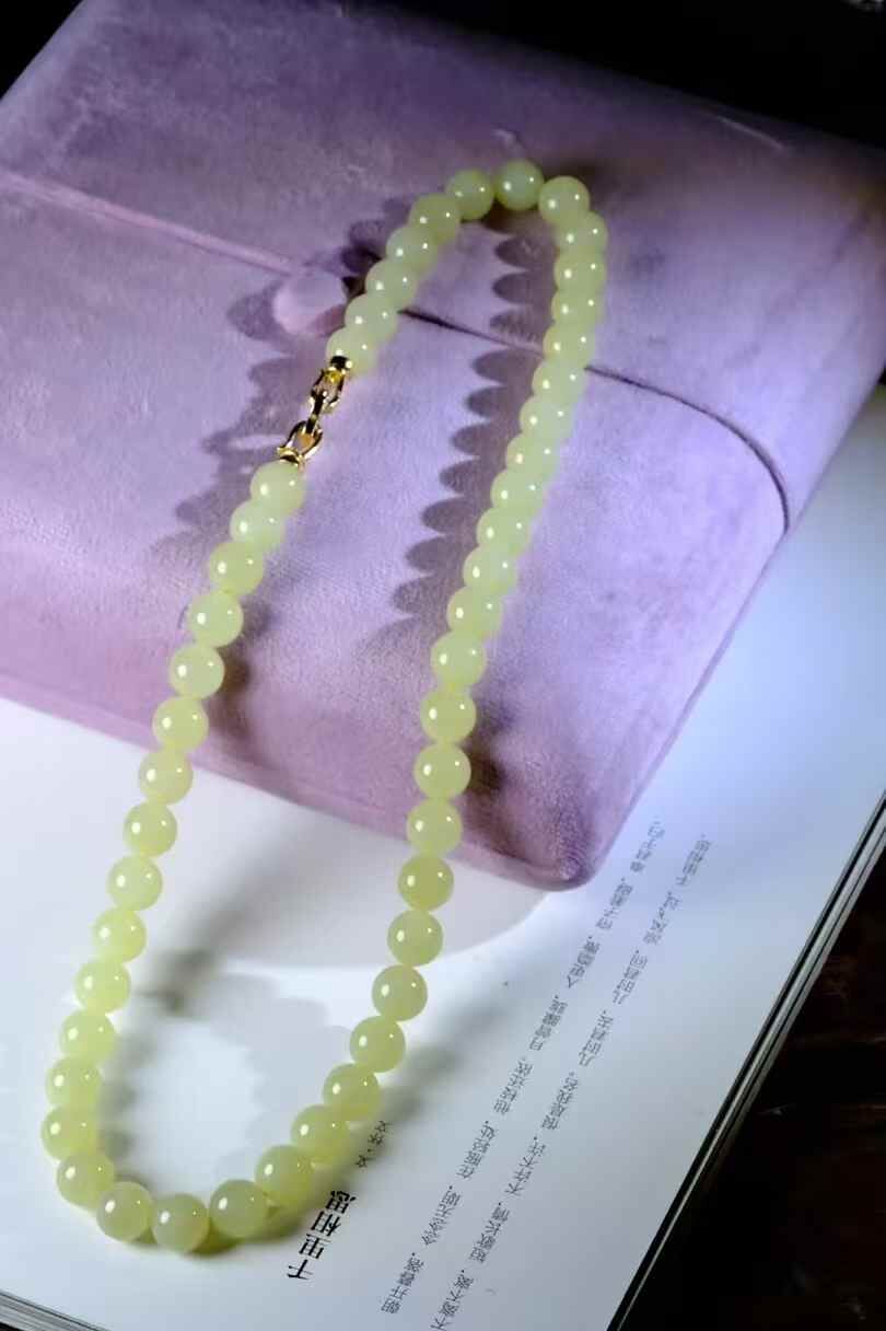 37729 和田玉黃口項鏈 (10mm直徑)