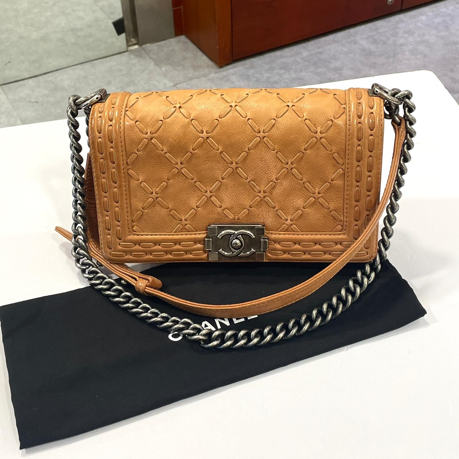 90%NEW二手BOY CHANEL 25 啡色牛皮編織菱格紋 復古銀扣 BOY25 #香榭站正品