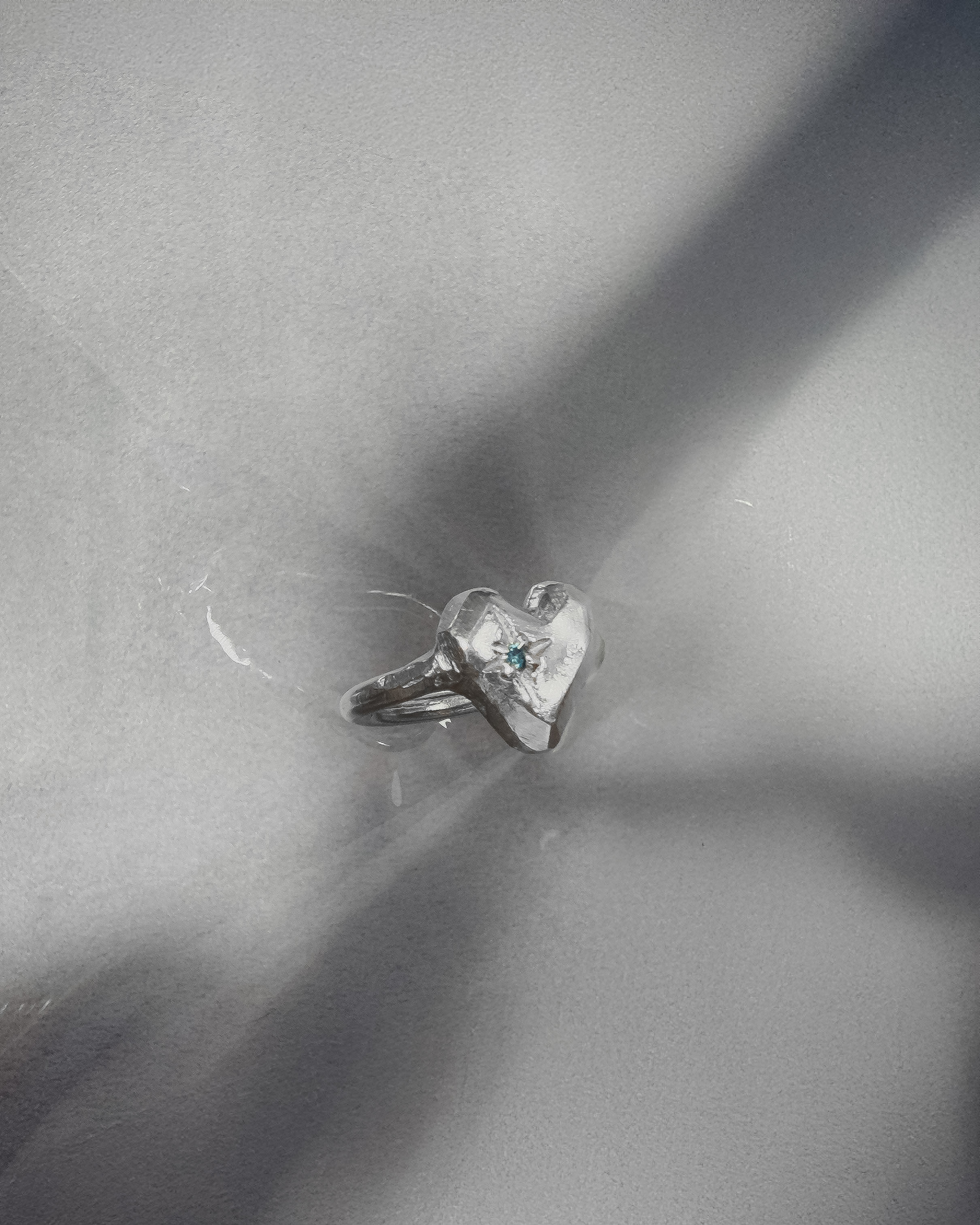 PROJ-ORNMNT 造塑愛心鑲石戒 (粉)