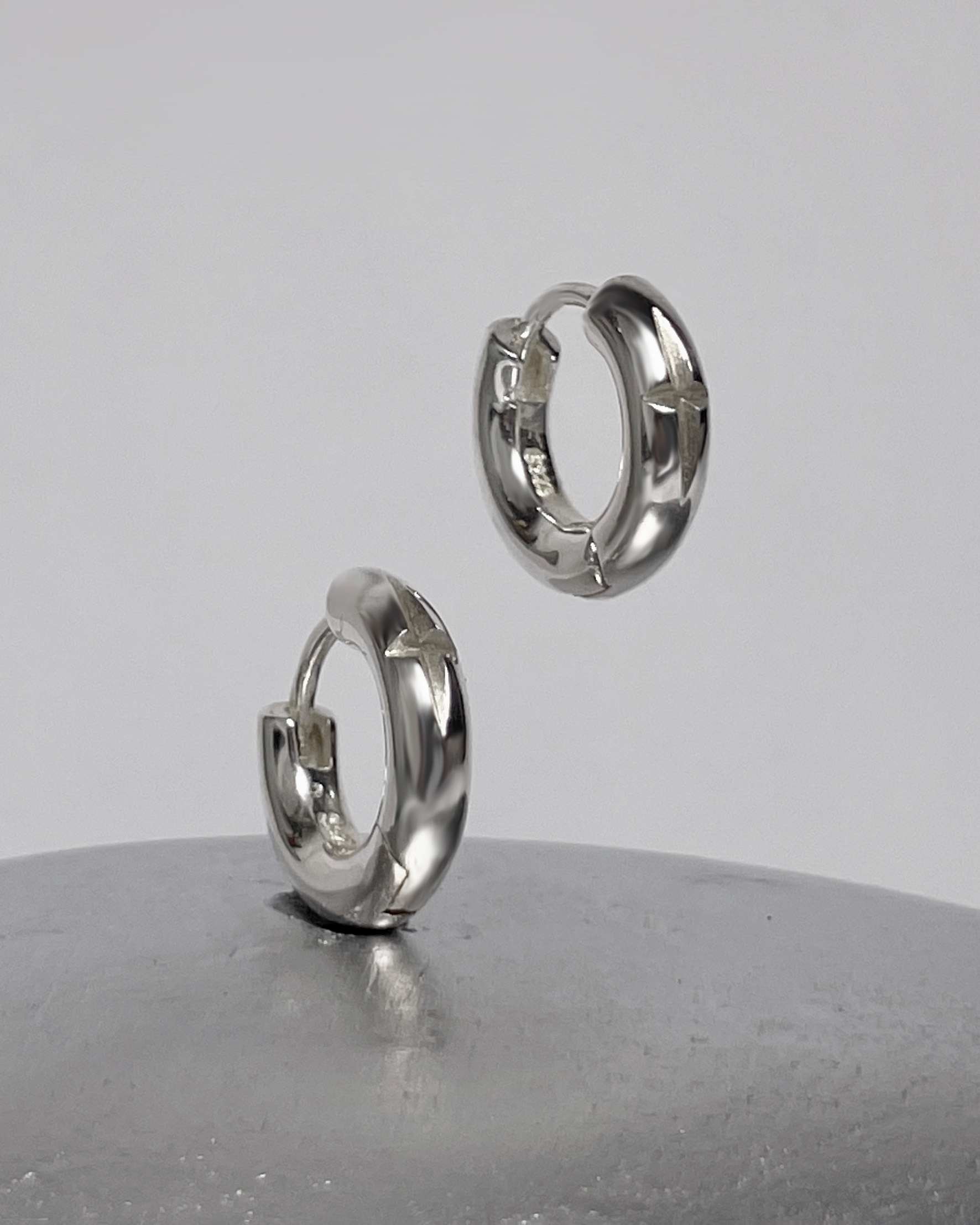 PROJ-ORNMNT 微光耳環 (單支販售)