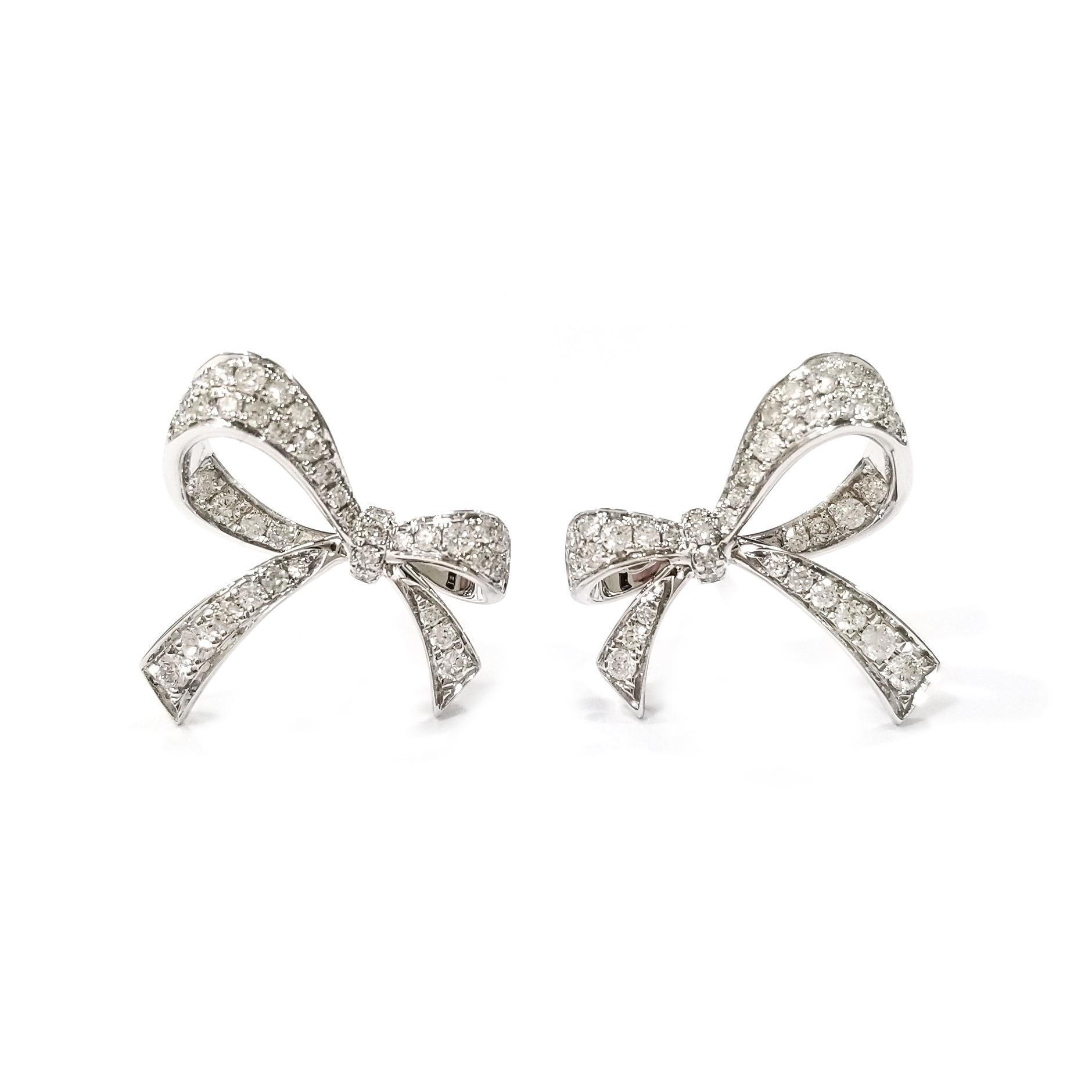18K白金天然鑽石蝴蝶絲帶耳環