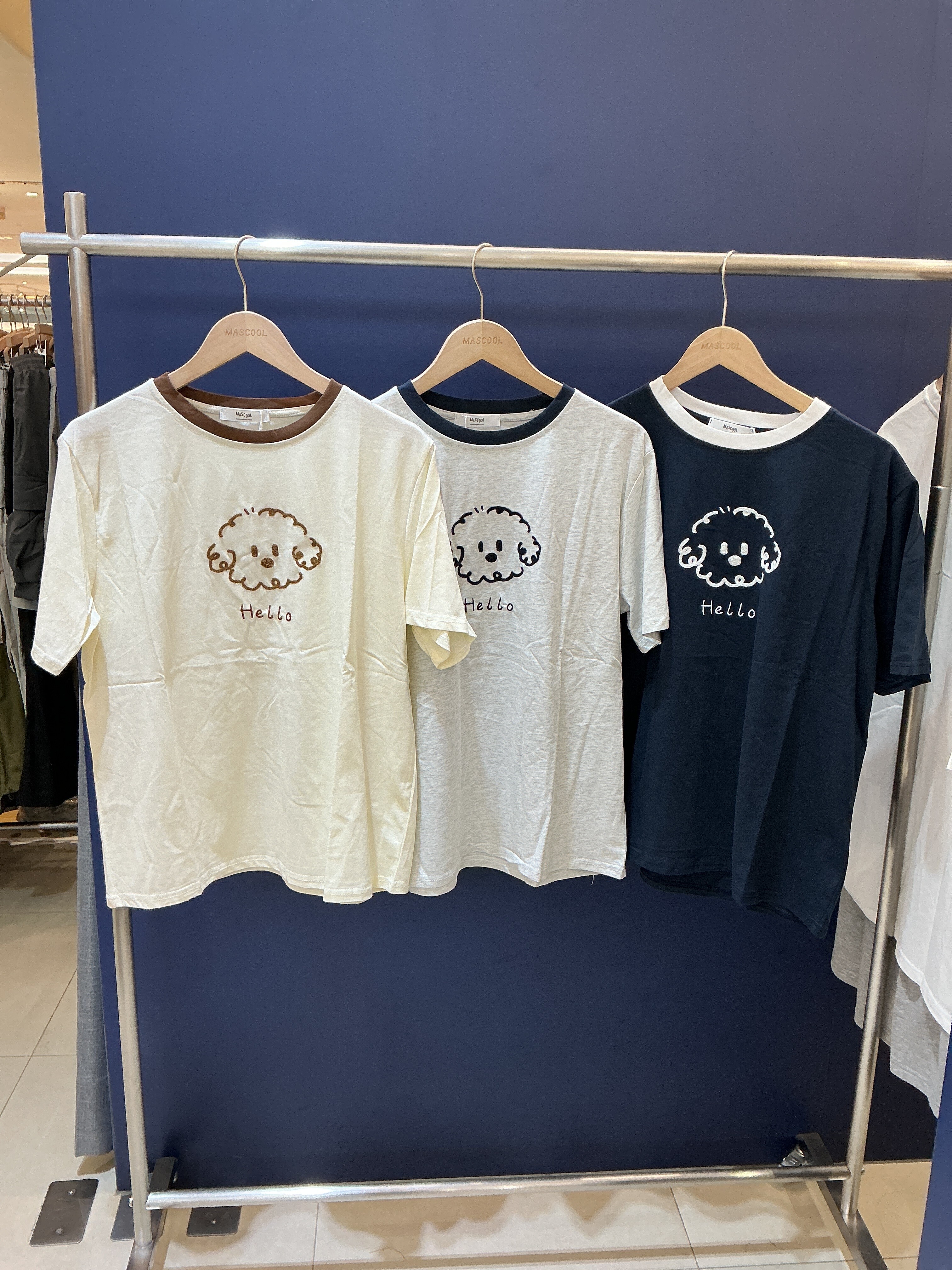 8052 女款Hello狗狗短袖