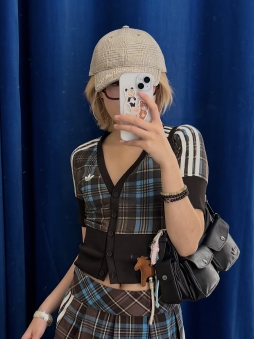 Adidas Originals Checked Shirt 格紋V領短版上衣