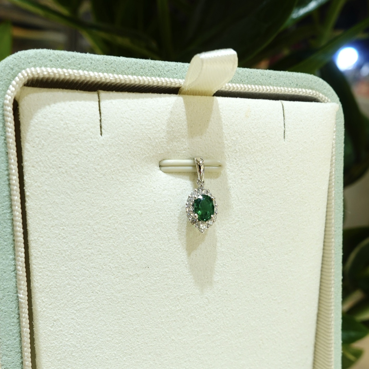 18K金祖母綠鑽石吊墜 - 橢圓形