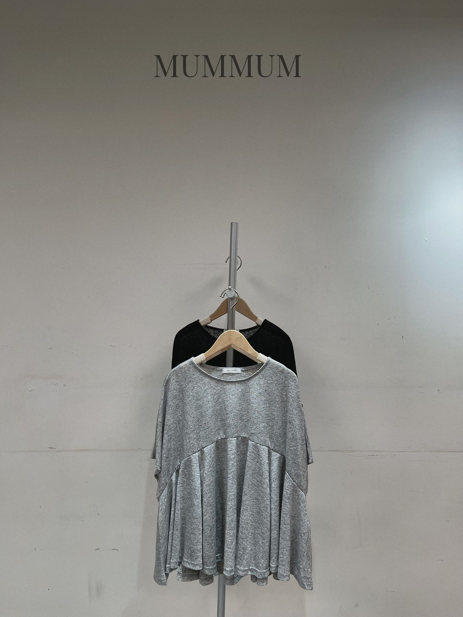 0213182a/蝙蝠袖拼搭裙襬短袖上衣 64/64/23.5