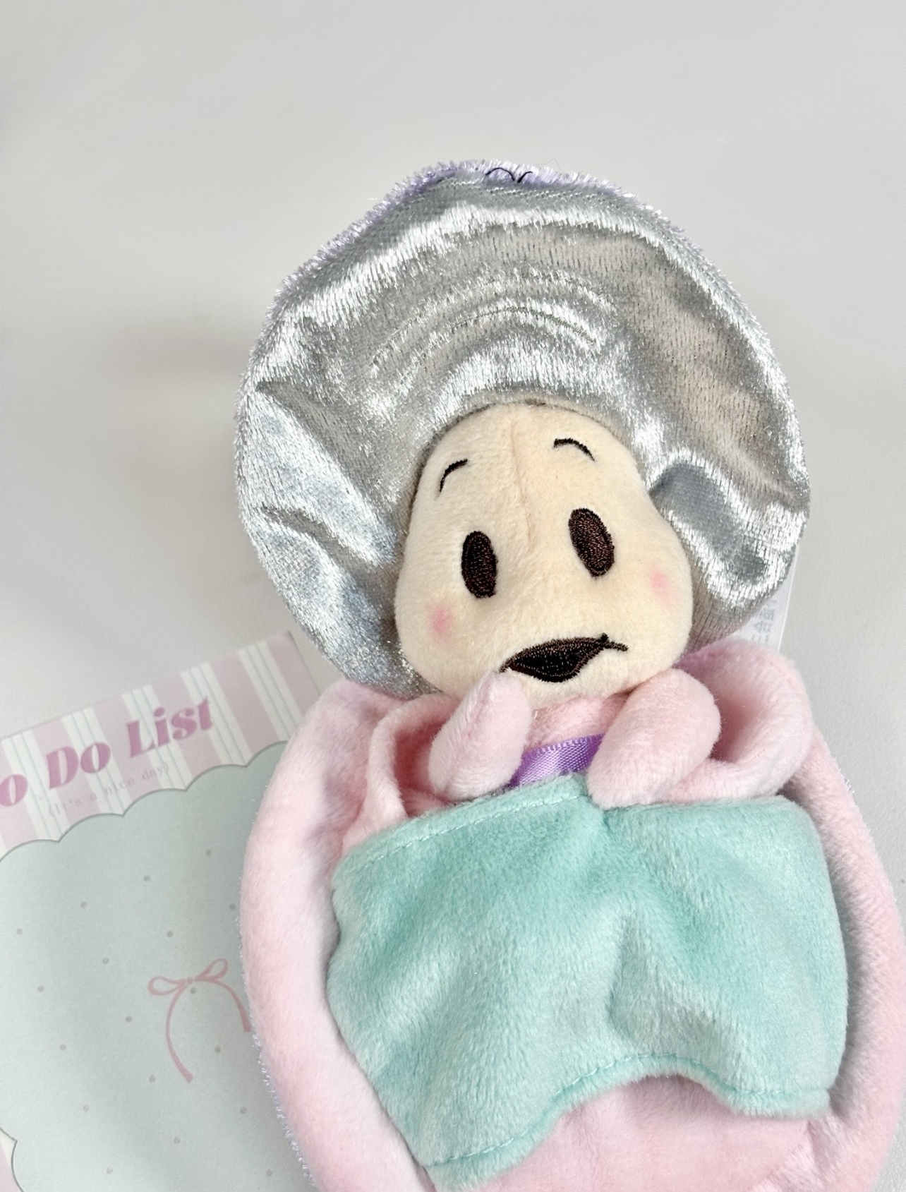 代購-Disney store 迪士尼 牡蠣寶寶系列 微笑表情 珍珠鏈 玩偶 毛絨掛件