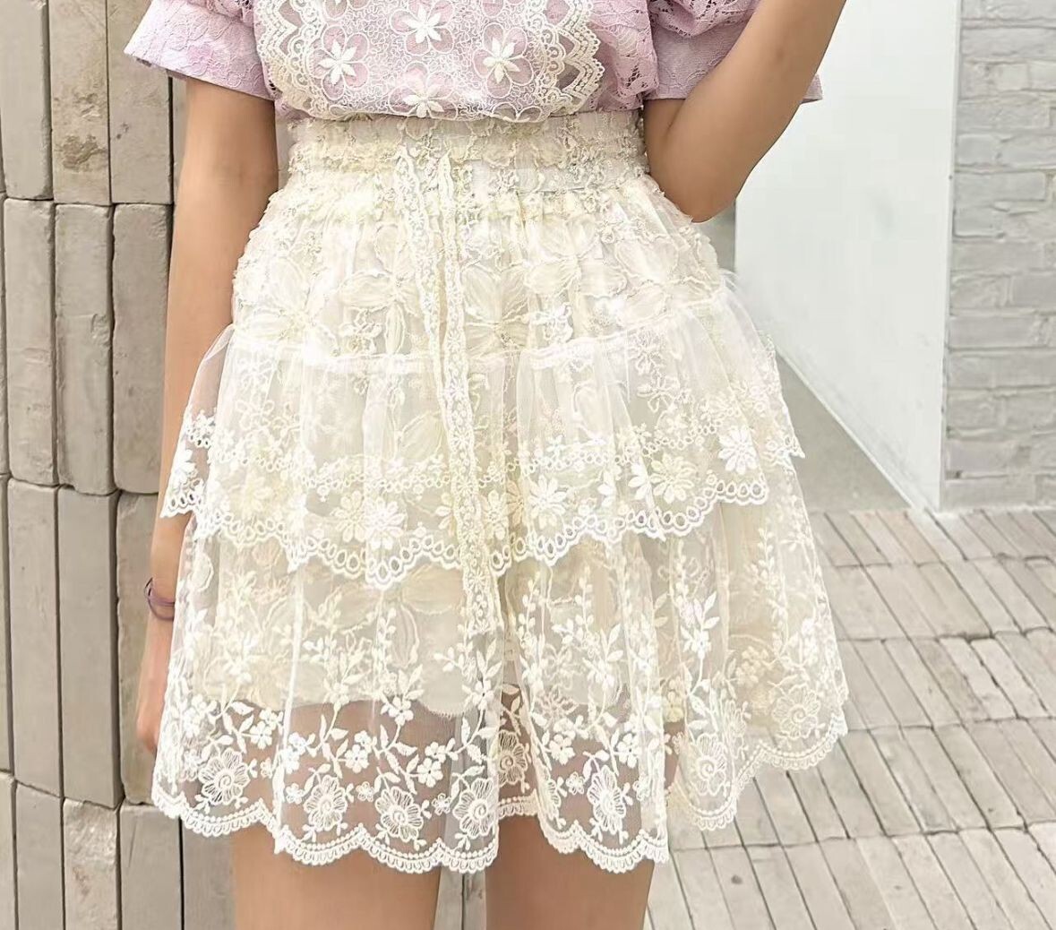 Y88 腰26-40 HIP45 長15.5 $449 (一口價)