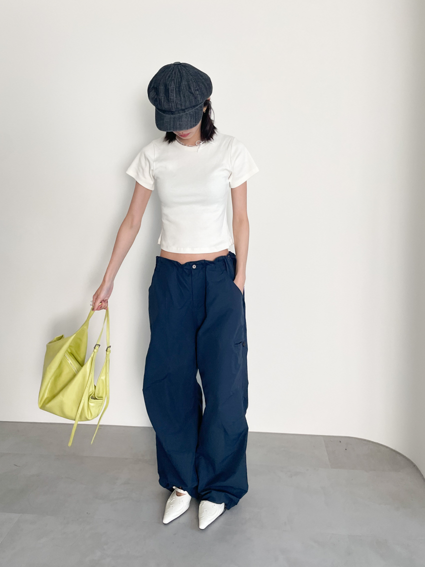 elastic back straight cargo trousers in NAVY