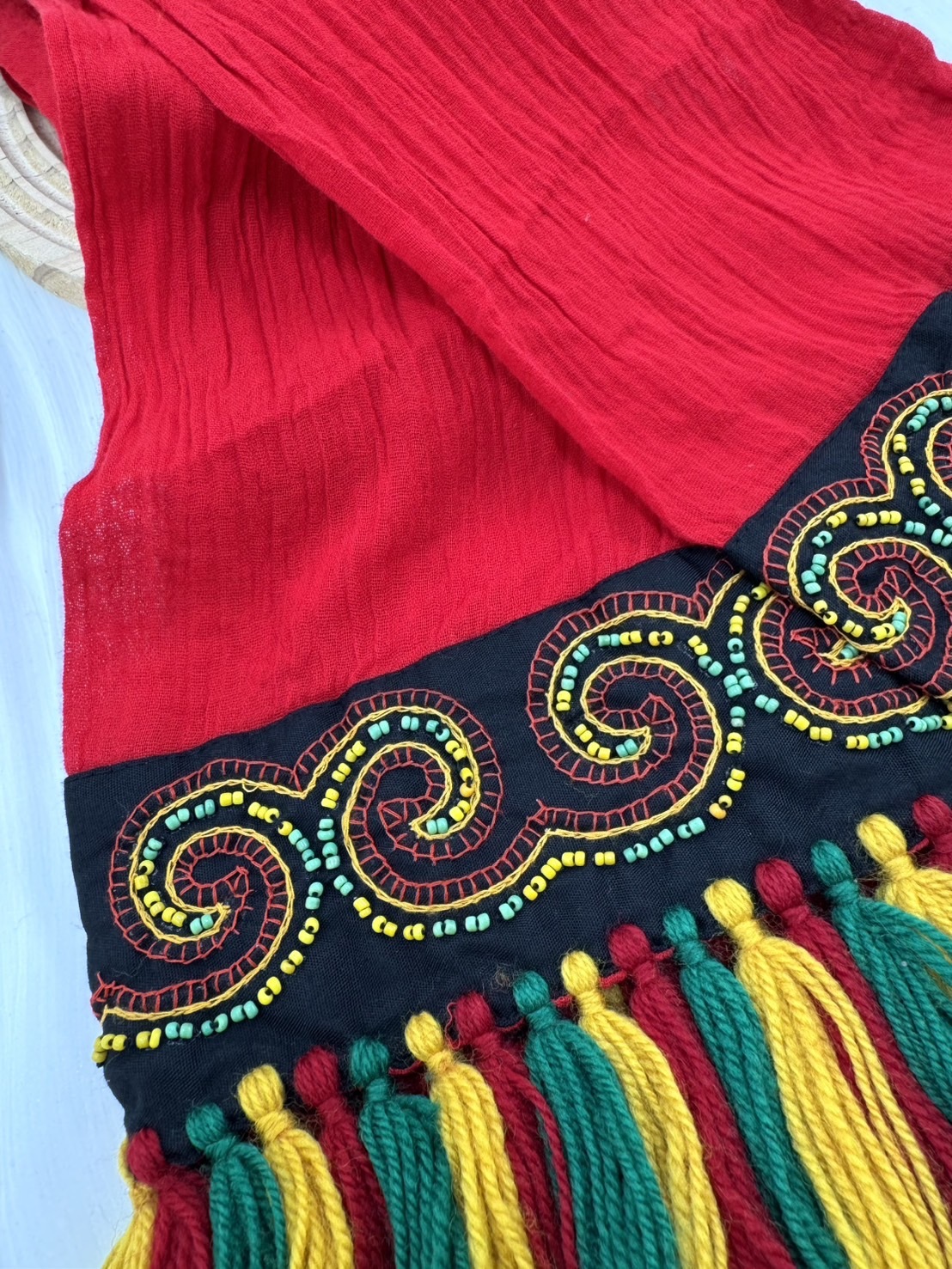 No.17紅棉紗布電繡頭巾.面寬約17全長含流蘇220