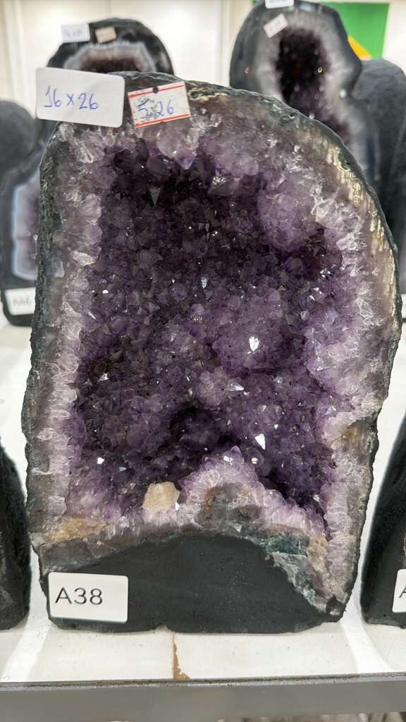 WN038 紫水晶洞 A38 16x26cm 5.26kg