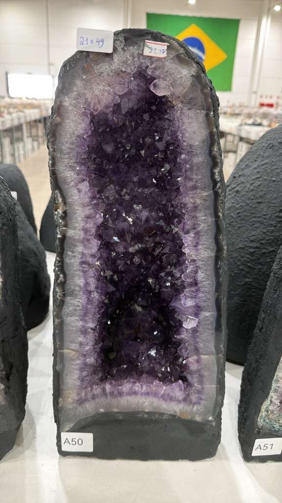WN050 紫水晶洞 A50 21x49cm 21.71kg