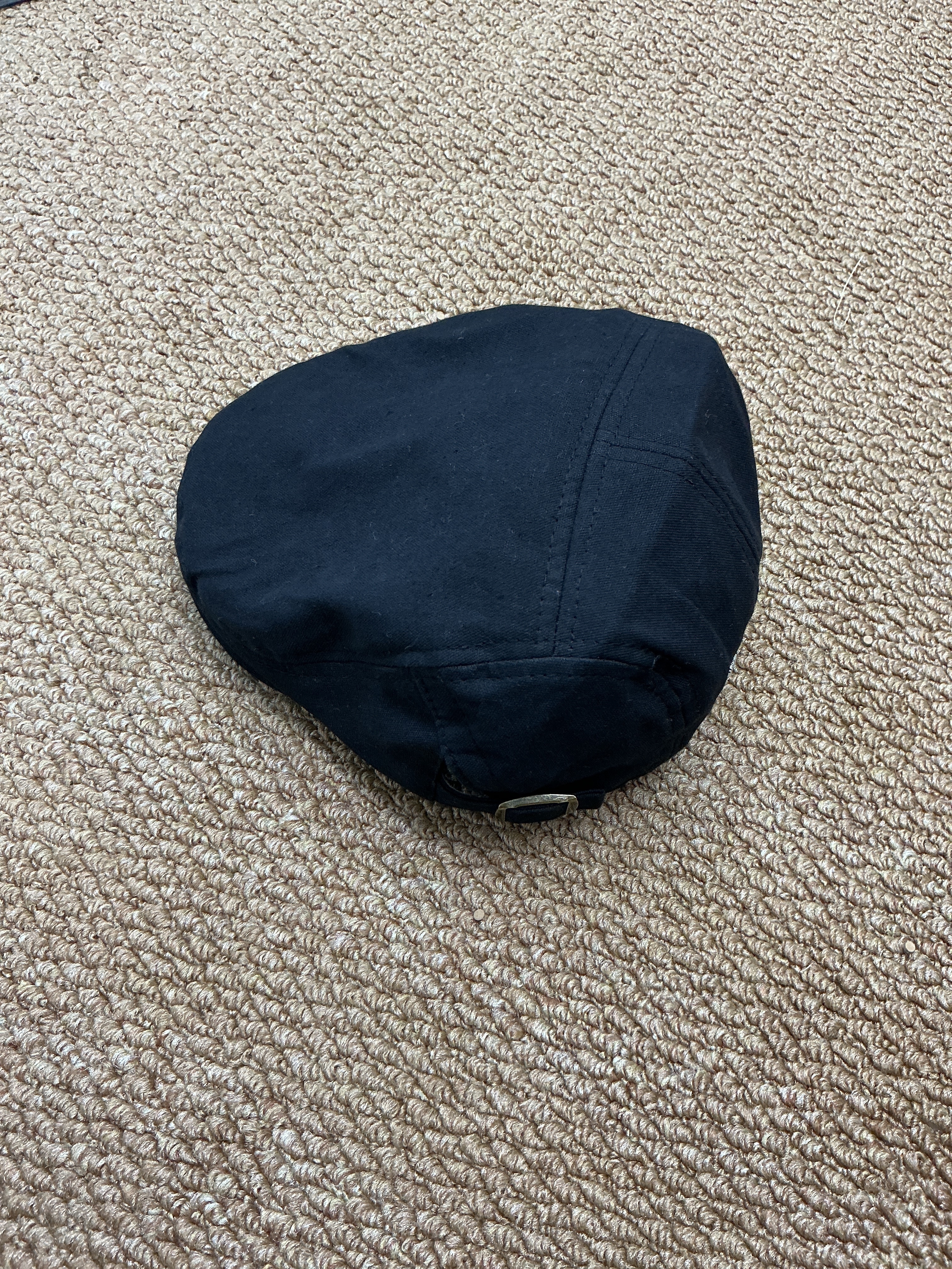 A04463英文字標刺繡報童帽