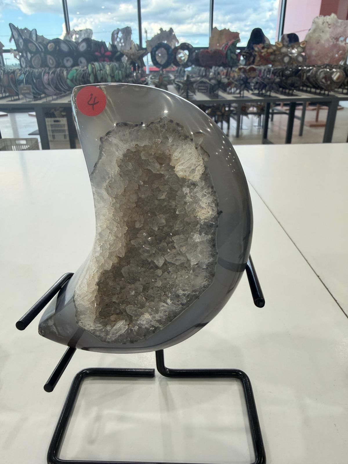 WN204 MN4 SS級瑪瑙晶洞月亮