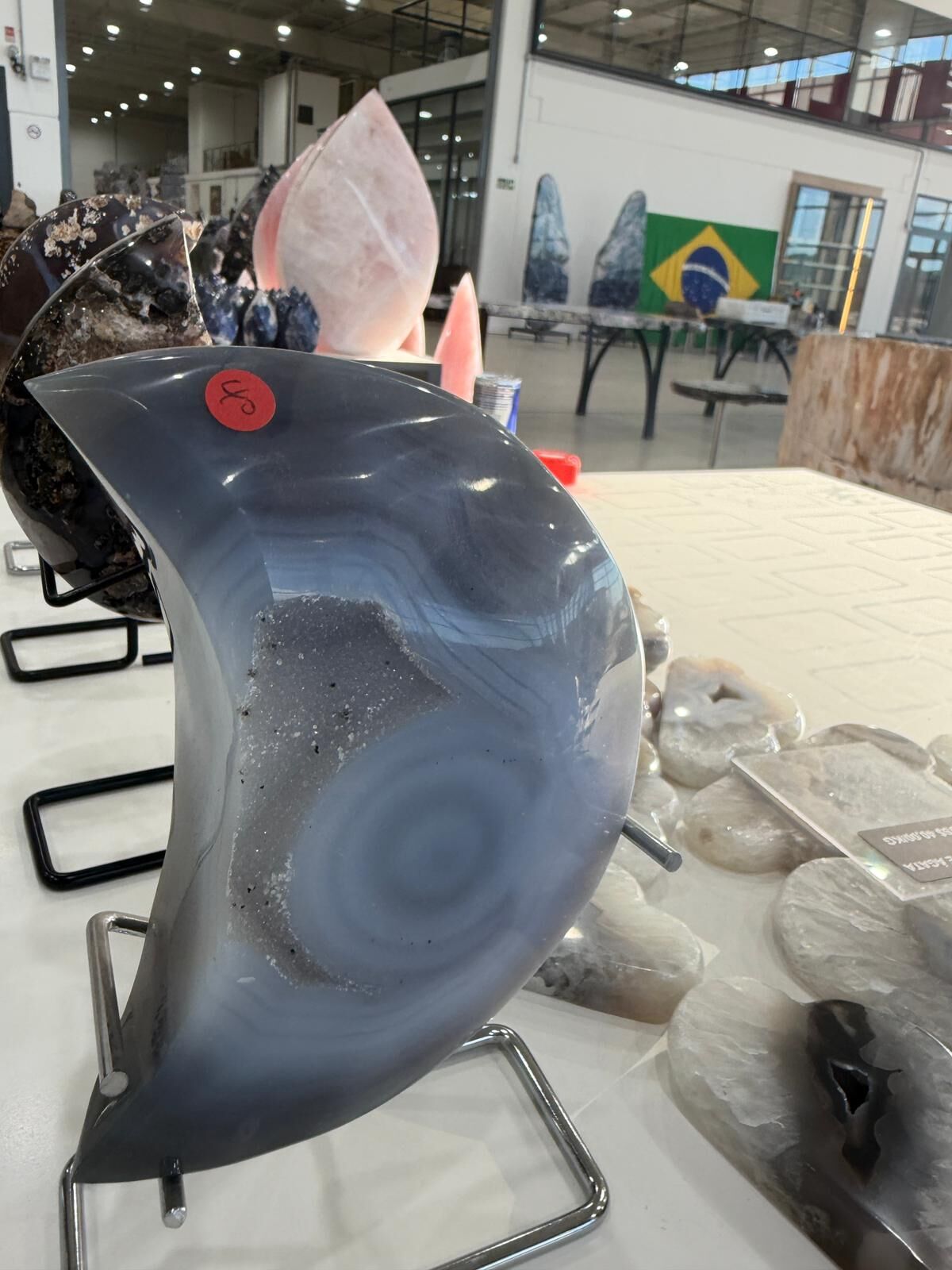 WN240 MN40 SS級瑪瑙晶洞月亮