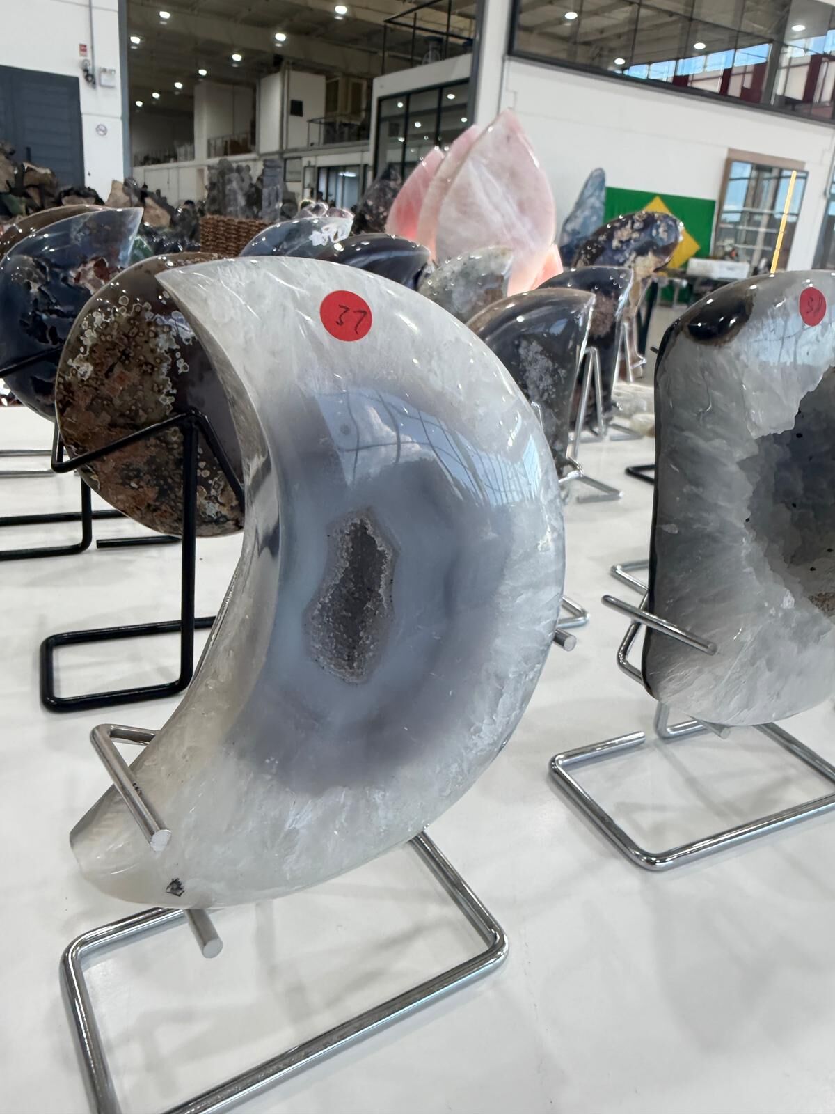 WN237 MN37 SS級瑪瑙晶洞月亮